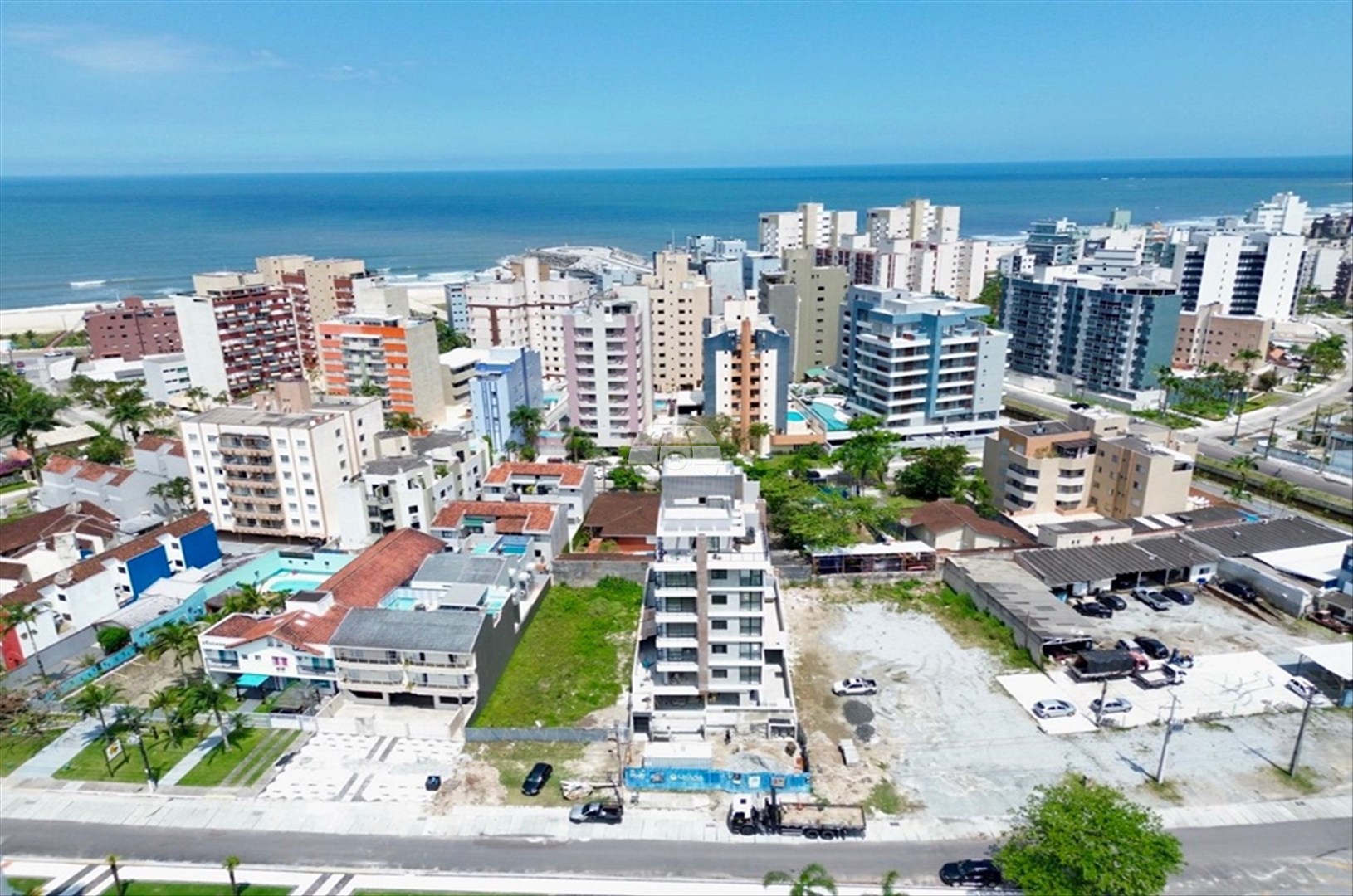 Apartamento à venda em Caioba, Matinhos — Portal Chave Fácil