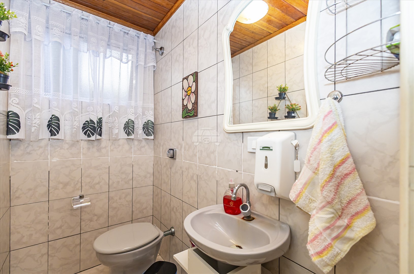 Casa à venda em Boa Vista, Curitiba — GOMES CONSULTOR IMOBILIARIO LTDA.