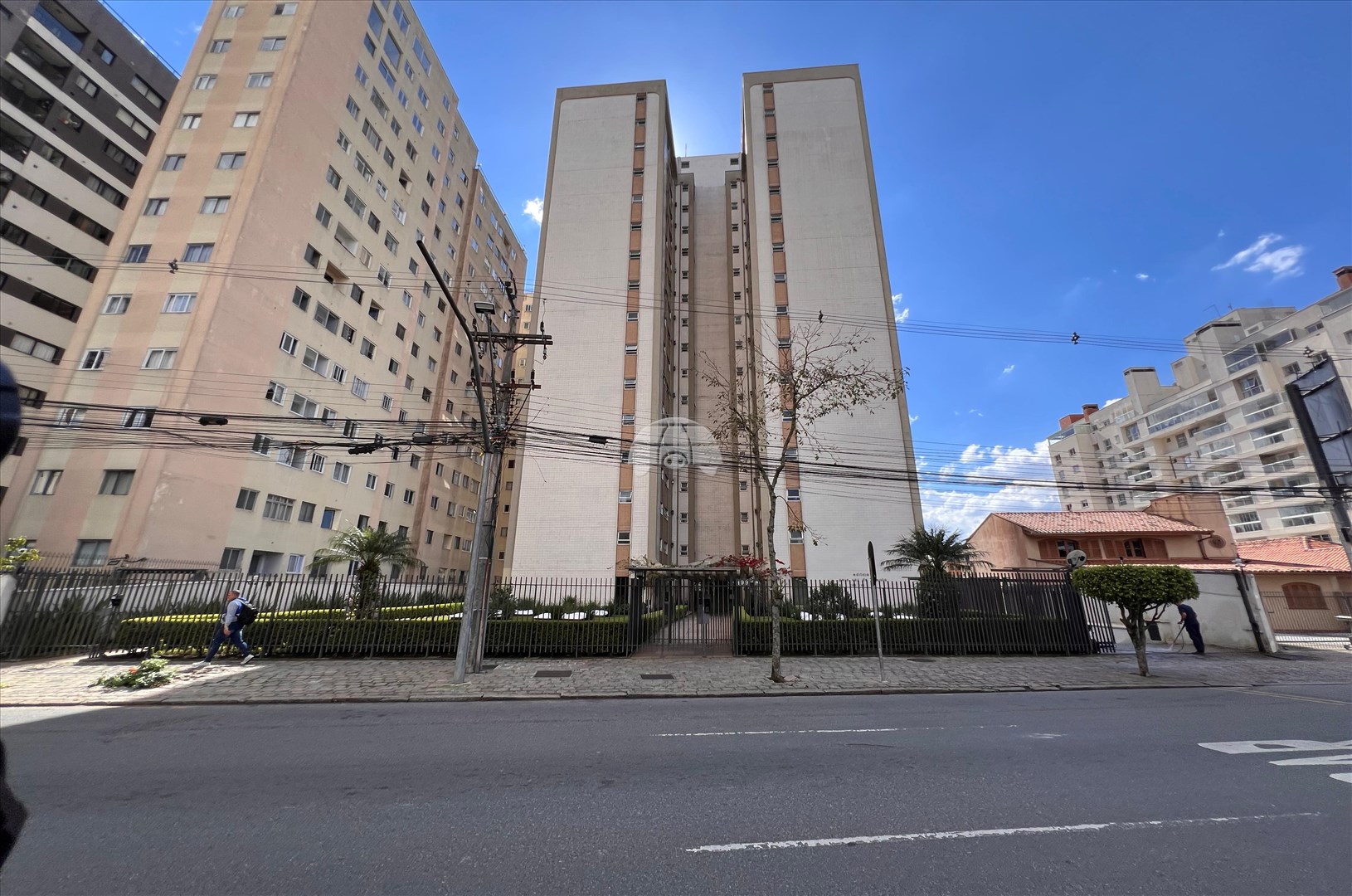 Apartamento para alugar em Cristo Rei, Curitiba — Portal Chave Fácil