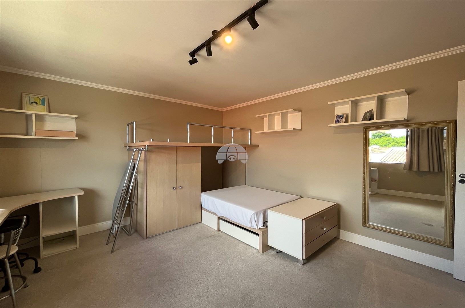 Casa para alugar em São Francisco, Curitiba — Imobiliária Cilar