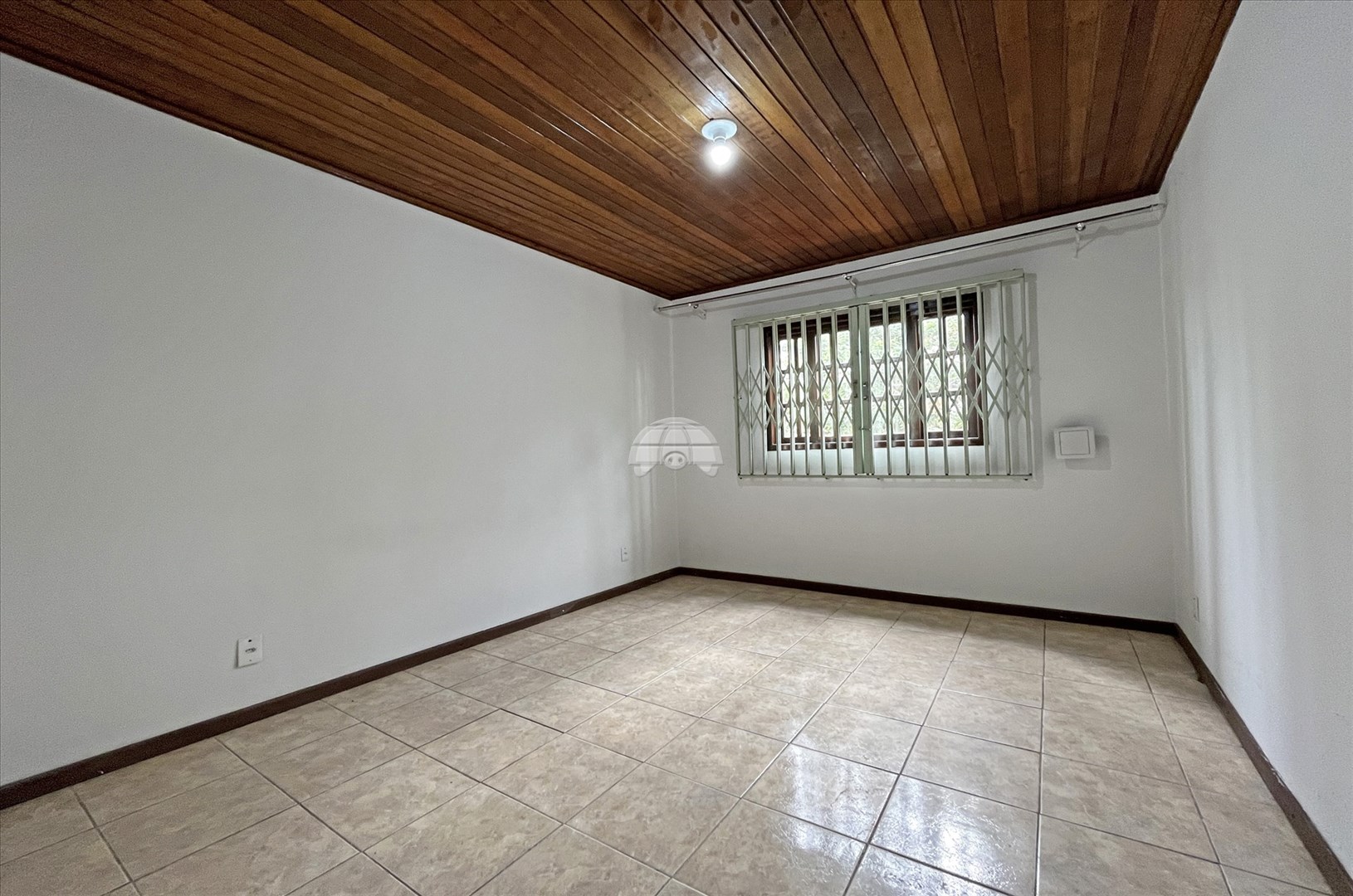Casa à venda em Sítio Cercado, Curitiba — Portal Chave Fácil