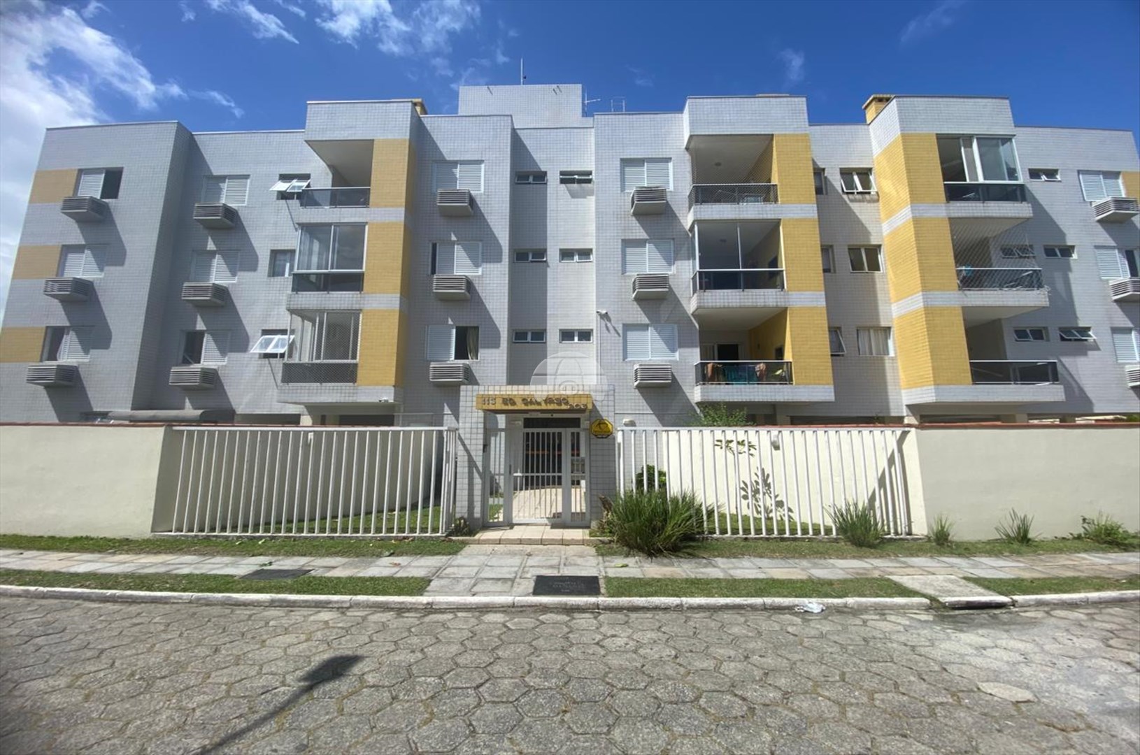 Apartamento à venda em Junara, Matinhos — Portal Chave Fácil