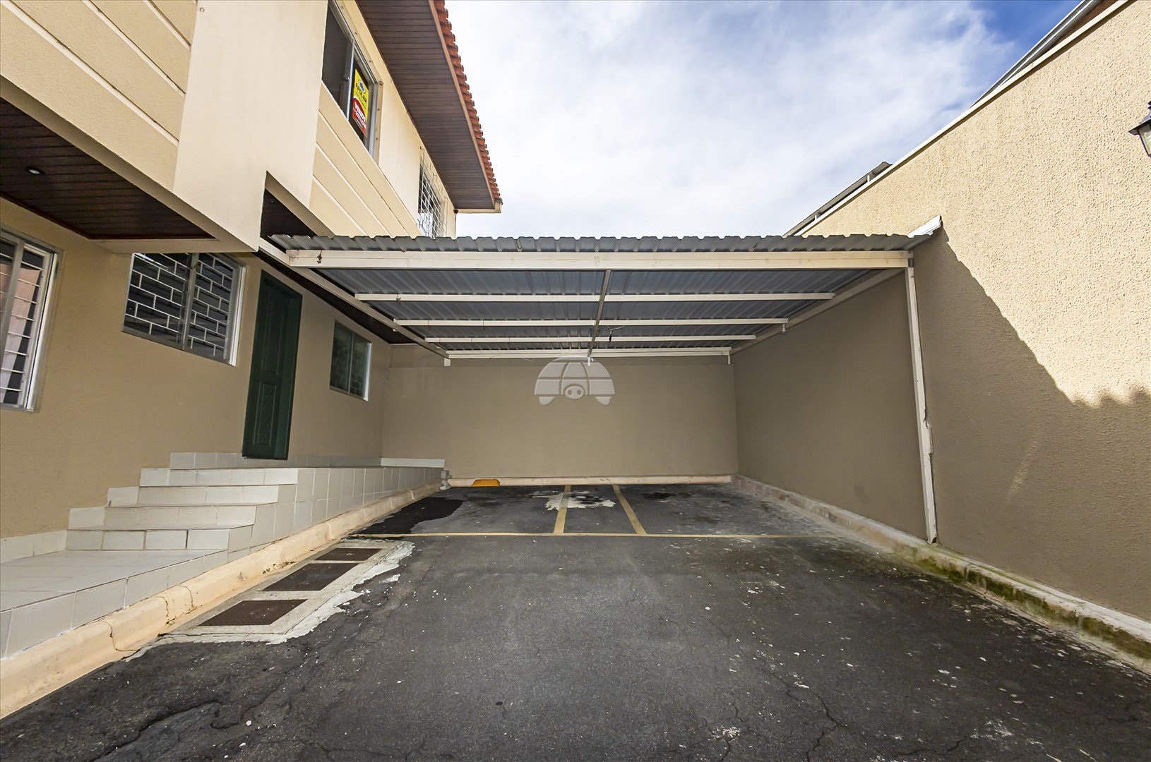 Casa à venda em Boa Vista, Curitiba — GOMES CONSULTOR IMOBILIARIO LTDA.