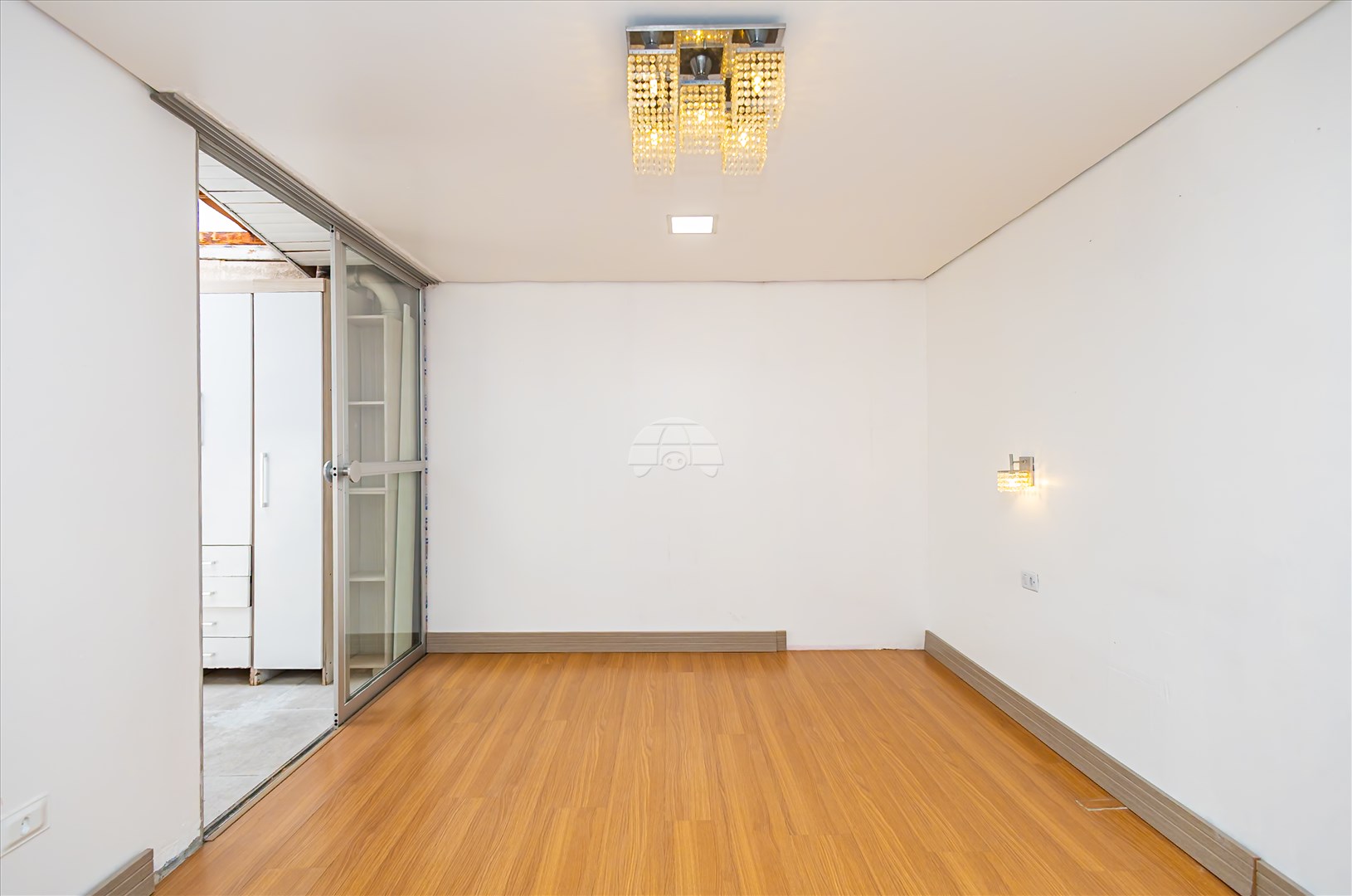 Casa à venda em Boa Vista, Curitiba — GOMES CONSULTOR IMOBILIARIO LTDA.