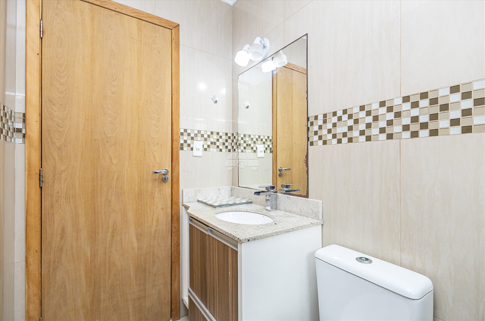 Casa à venda em Boa Vista, Curitiba — GOMES CONSULTOR IMOBILIARIO LTDA.