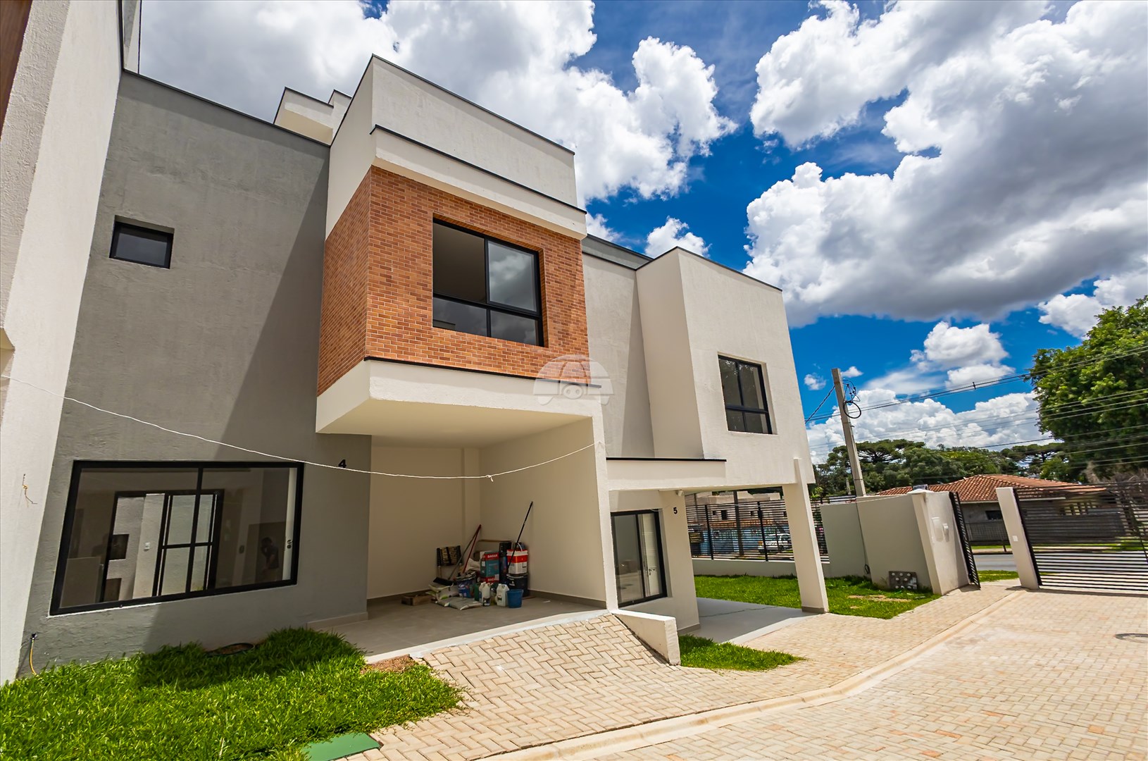 Casa à venda em Santa Cândida, Curitiba — Portal Chave Fácil