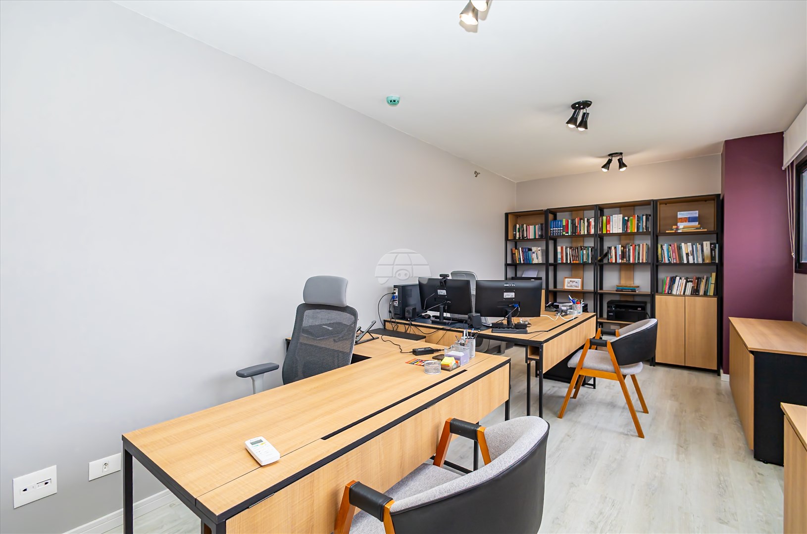 Sala/Conjunto Comercial à venda em Bacacheri, Curitiba — Portal Chave Fácil
