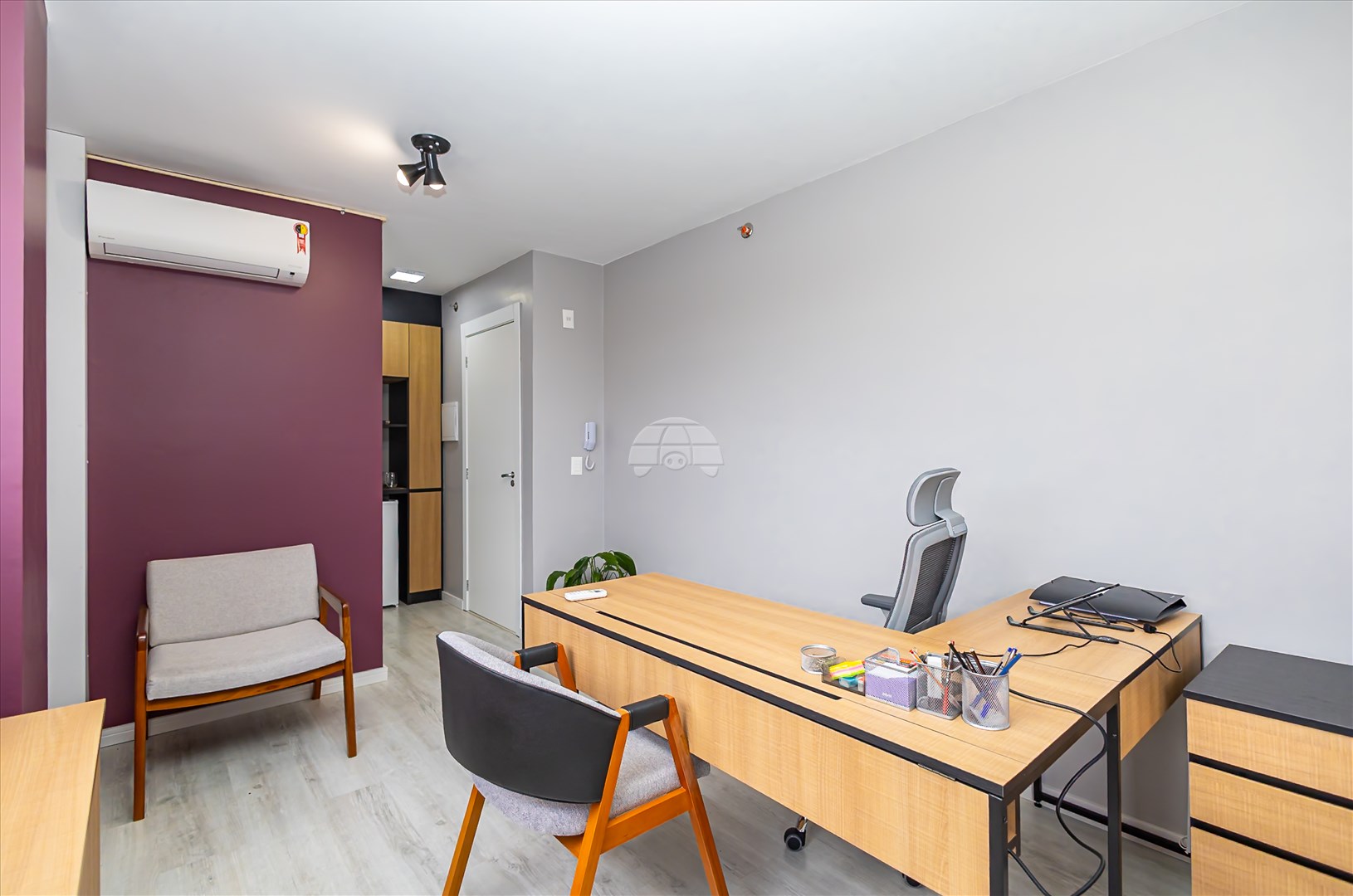 Sala/Conjunto Comercial à venda em Bacacheri, Curitiba — Portal Chave Fácil