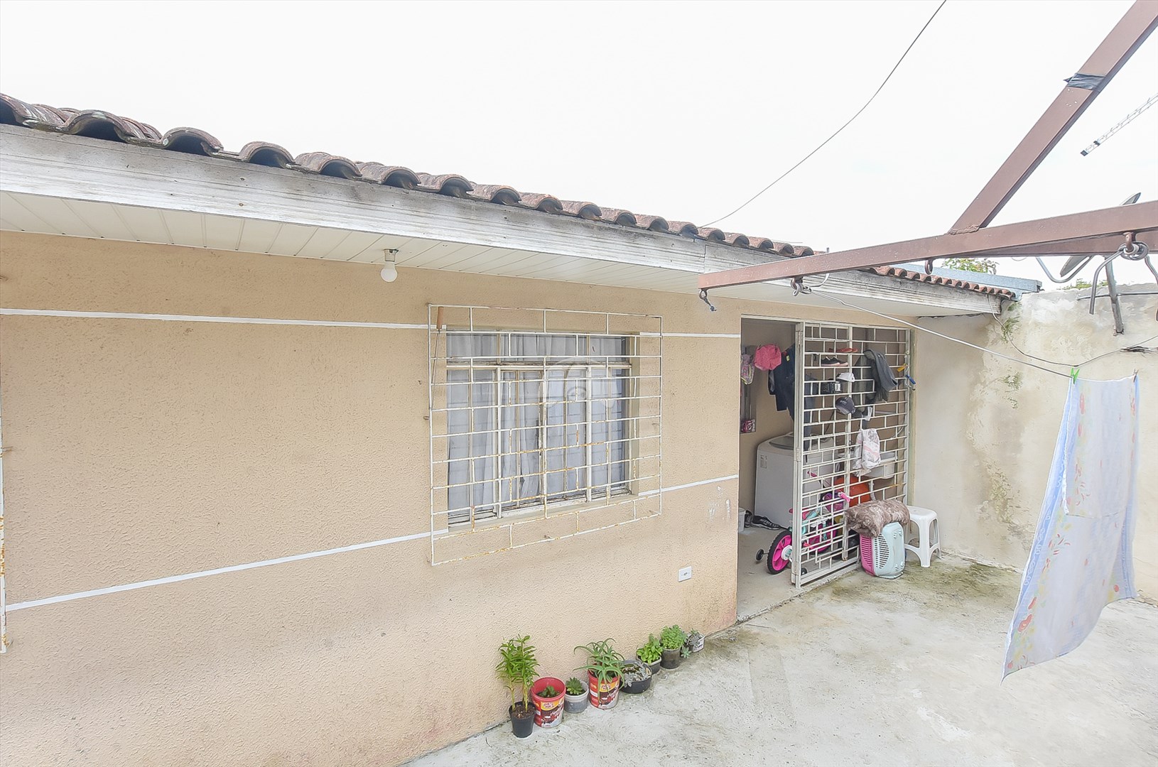 Casa à venda em Capão Raso, Curitiba — Galvão Vendas - Imóveis a venda em Curitiba