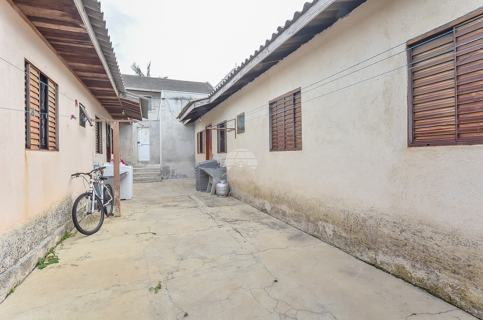 Casa à venda em Capão Raso, Curitiba — Galvão Vendas - Imóveis a venda em Curitiba