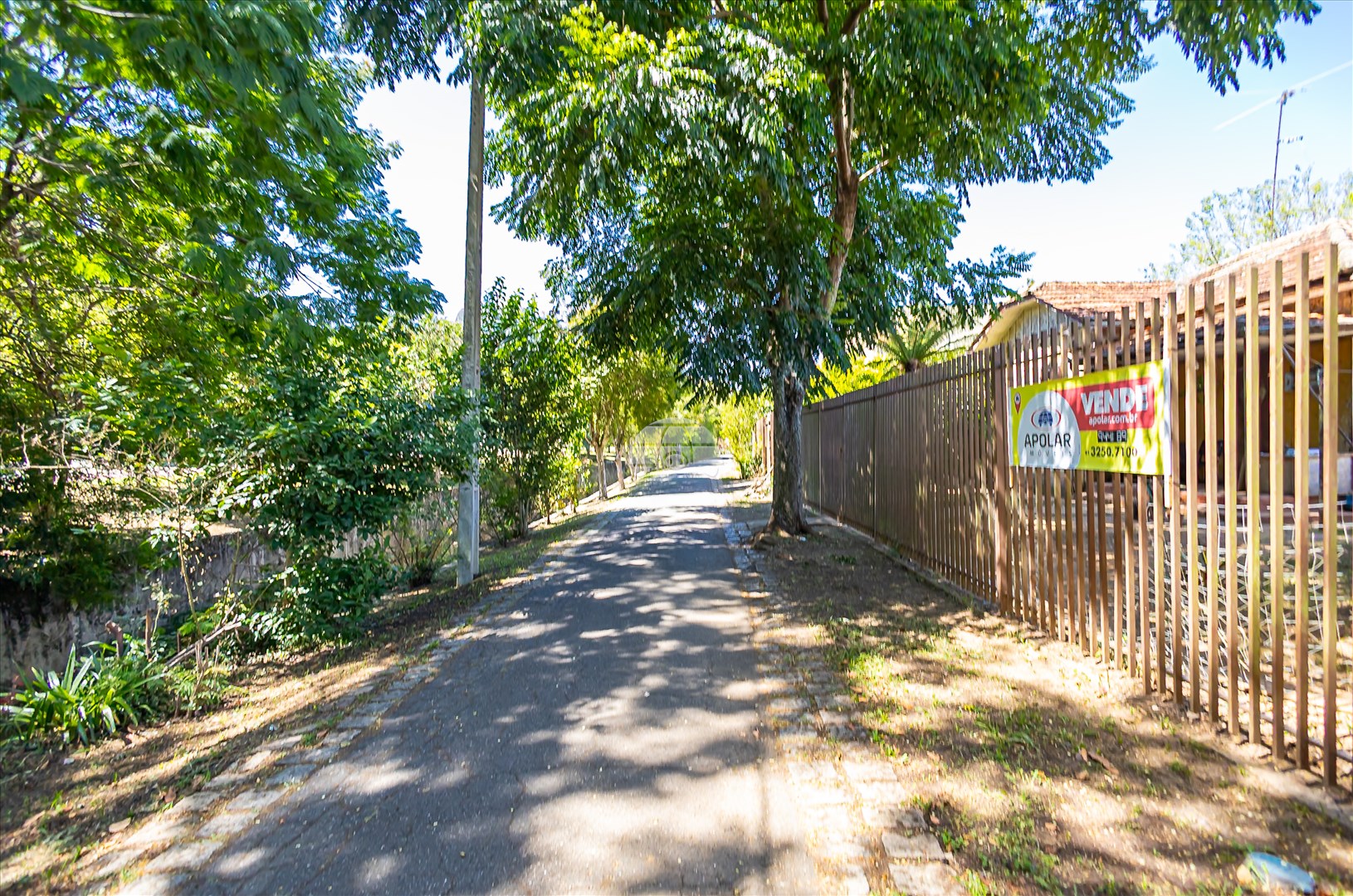 Terreno/Área à venda em Centro Cívico, Curitiba — Imobiliária Razão
