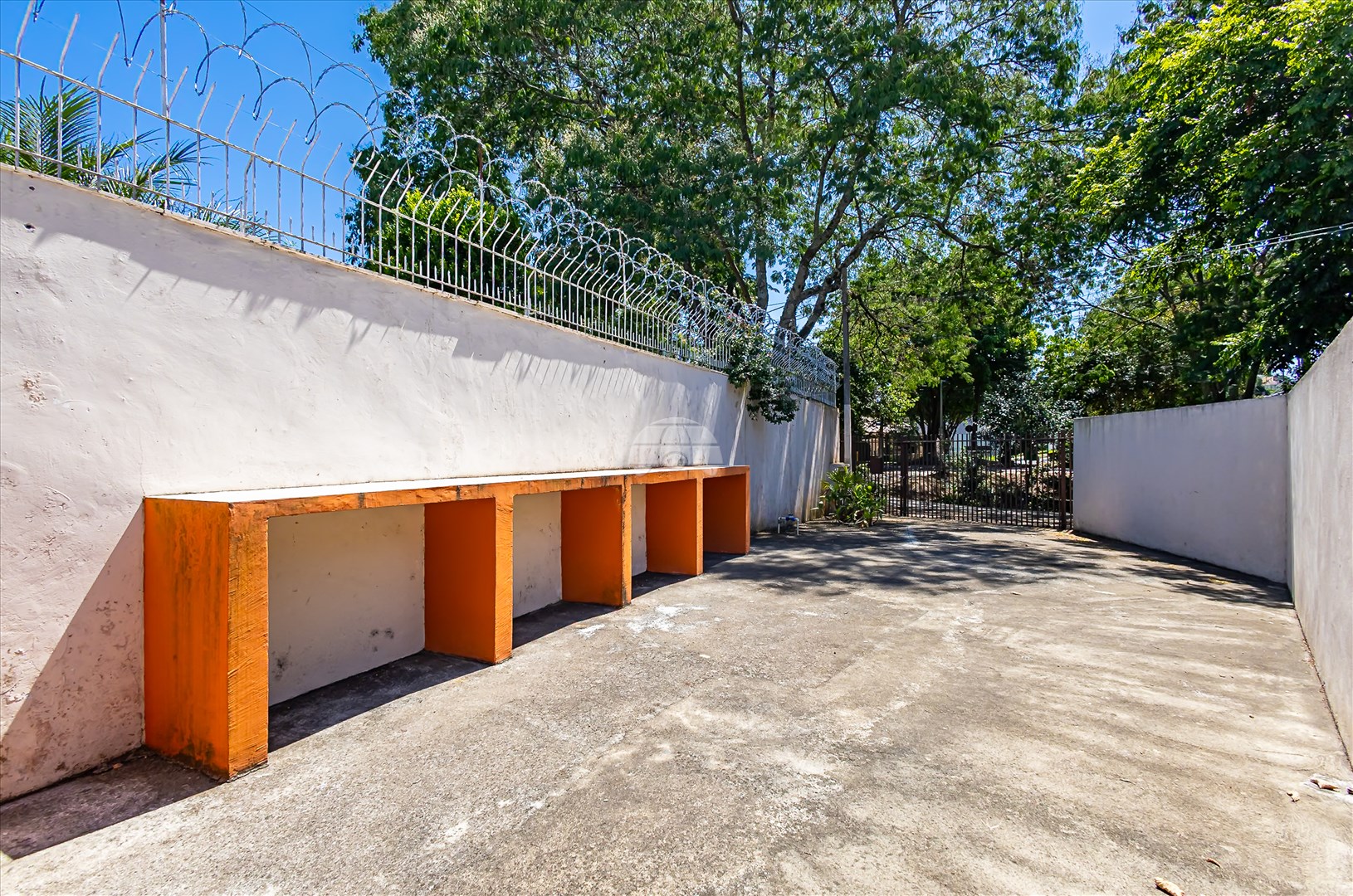 Terreno/Área à venda em Centro Cívico, Curitiba — Imobiliária Razão