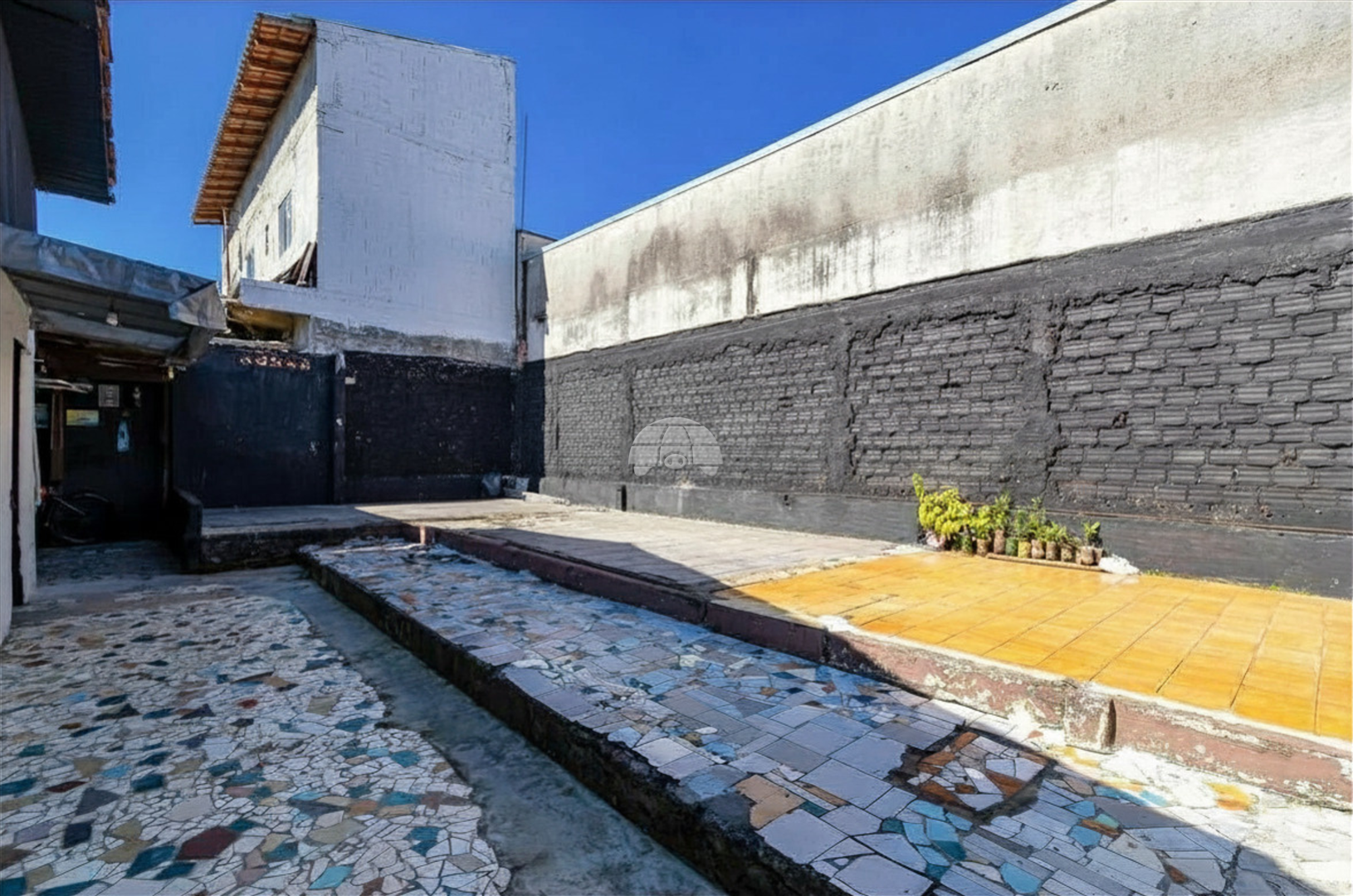 Terreno/Área à venda em Cajuru, Curitiba — Imobiliária Andrade