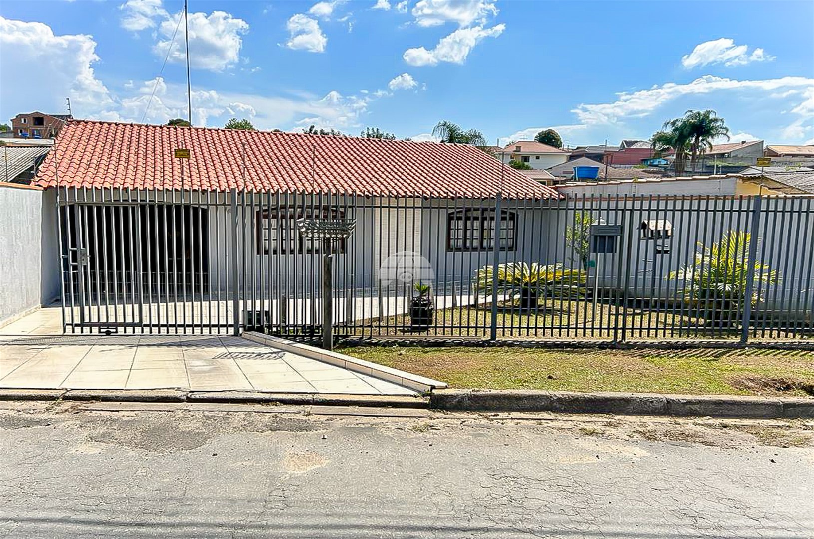 Casa à venda em Jardim Roma, Almirante Tamandaré — Portal Chave Fácil