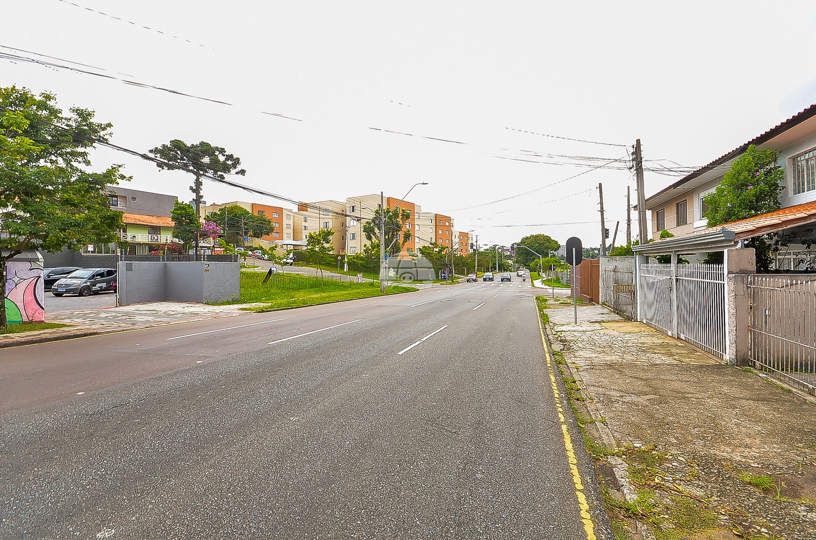Casa à venda em Boa Vista, Curitiba — GOMES CONSULTOR IMOBILIARIO LTDA.