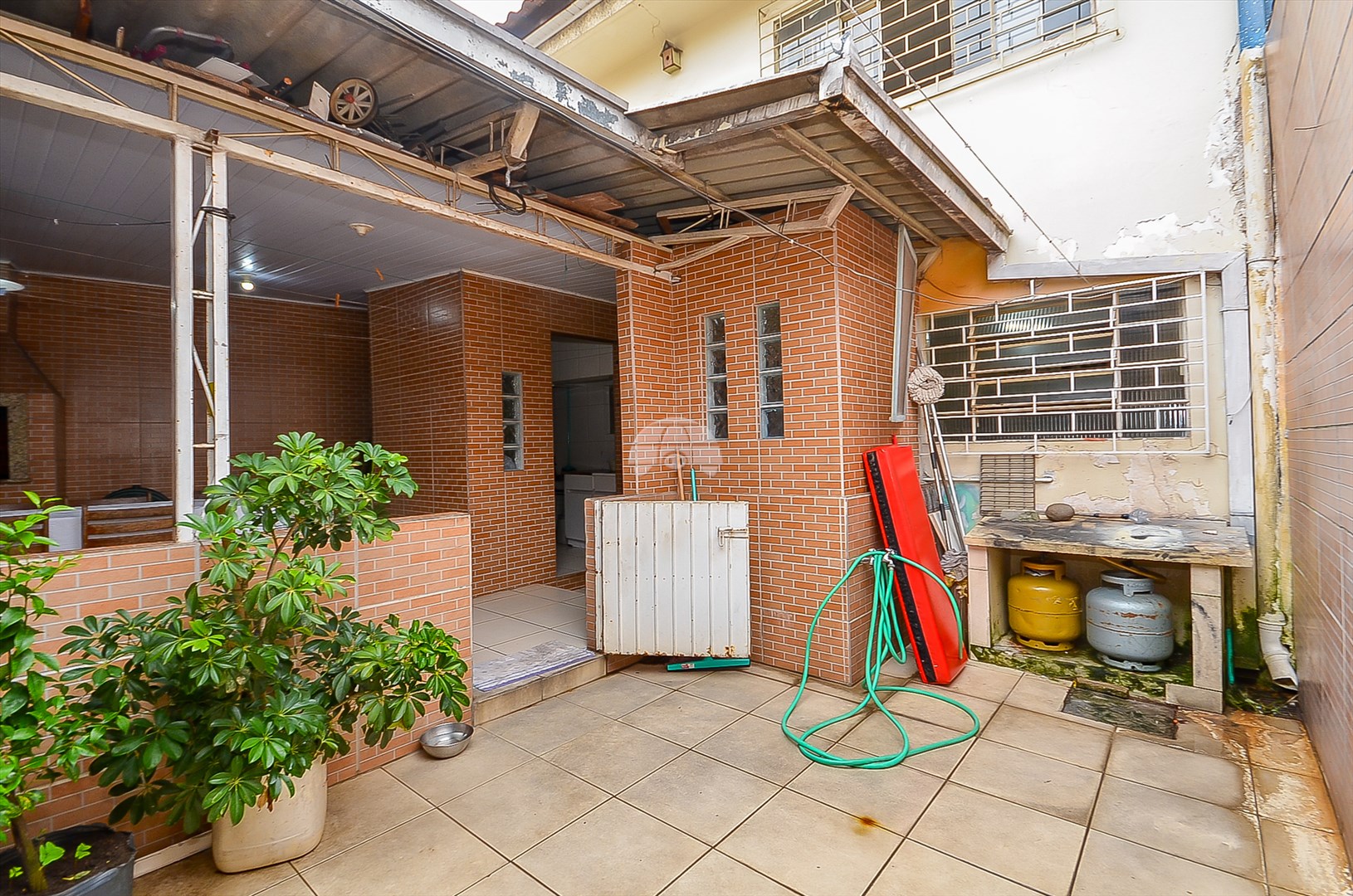 Casa à venda em Boa Vista, Curitiba — GOMES CONSULTOR IMOBILIARIO LTDA.