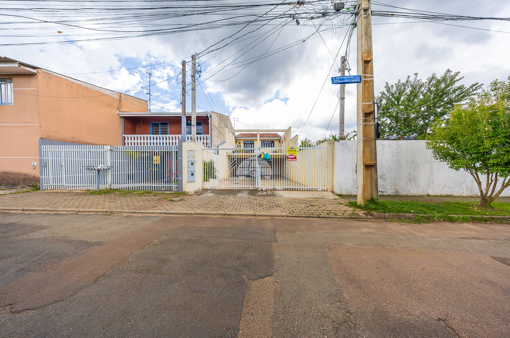 Sobrado à venda em Cidade Industrial, Curitiba — Portal Chave Fácil
