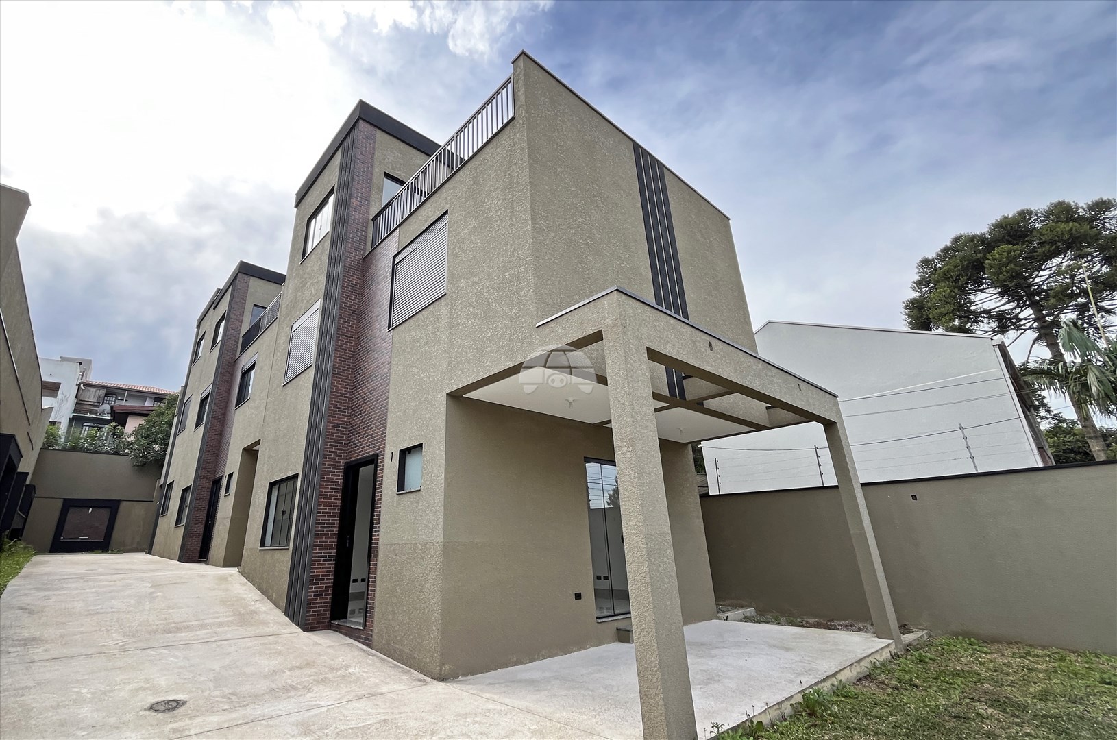 Casa para alugar em Uberaba, Curitiba — Portal Chave Fácil