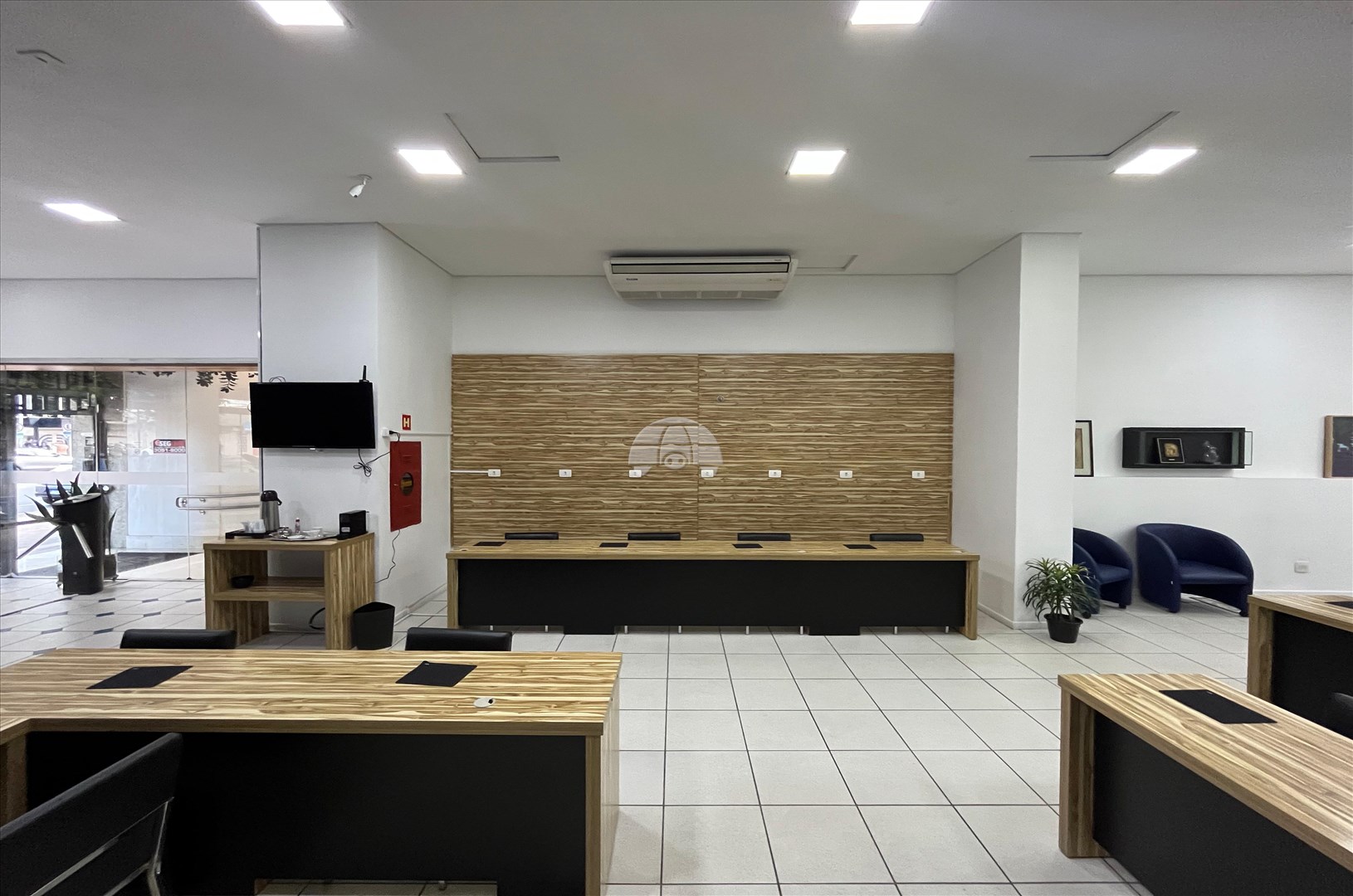 Prédio Comercial para Locação no Bairro Centro ref. 88826 (10 / 10)