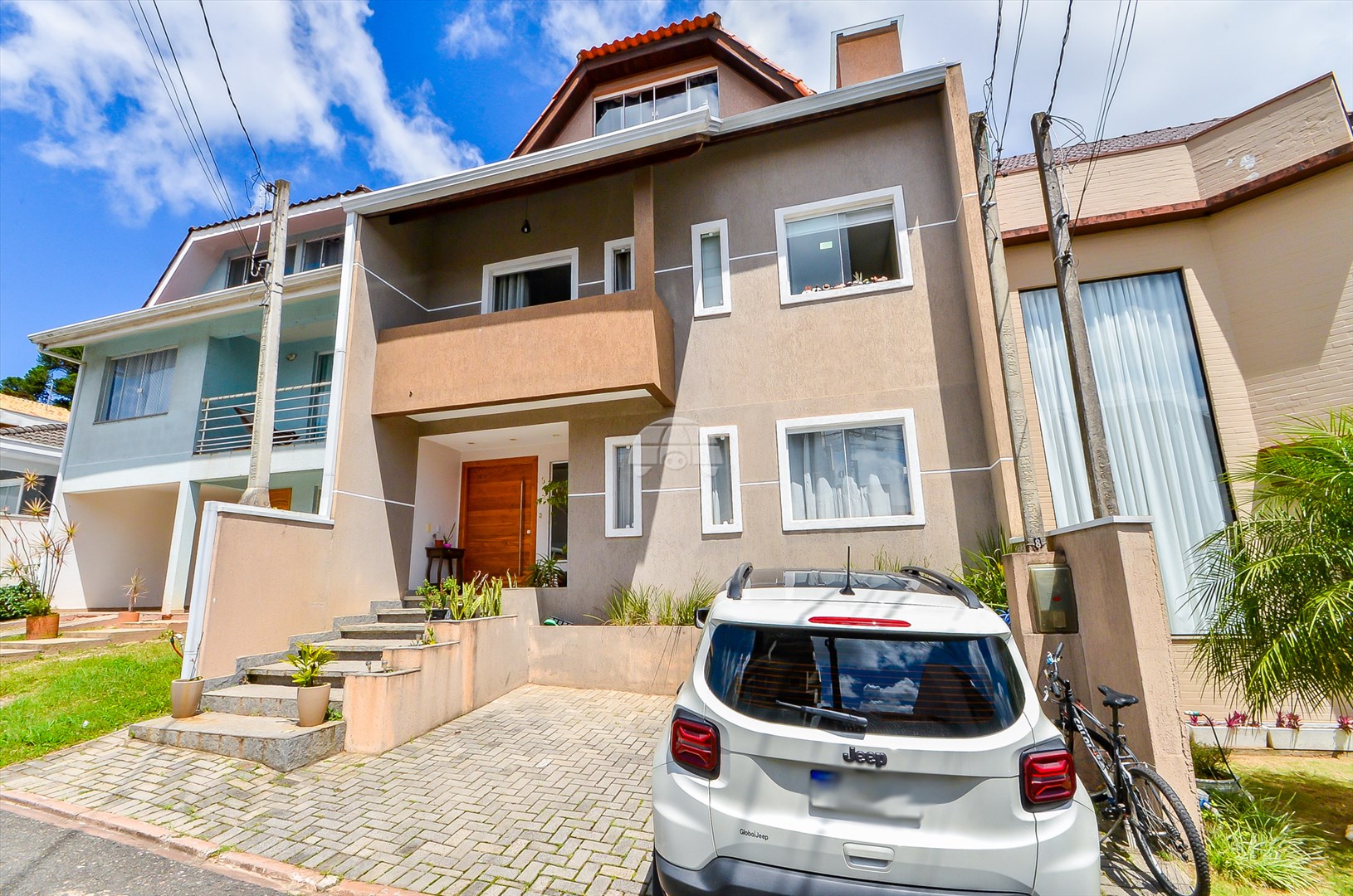 Casa à venda em Cachoeira, Curitiba — Portal Chave Fácil