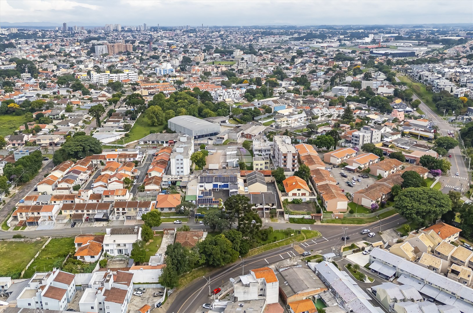 Terreno/Área à venda em Portão, Curitiba — Portal Chave Fácil