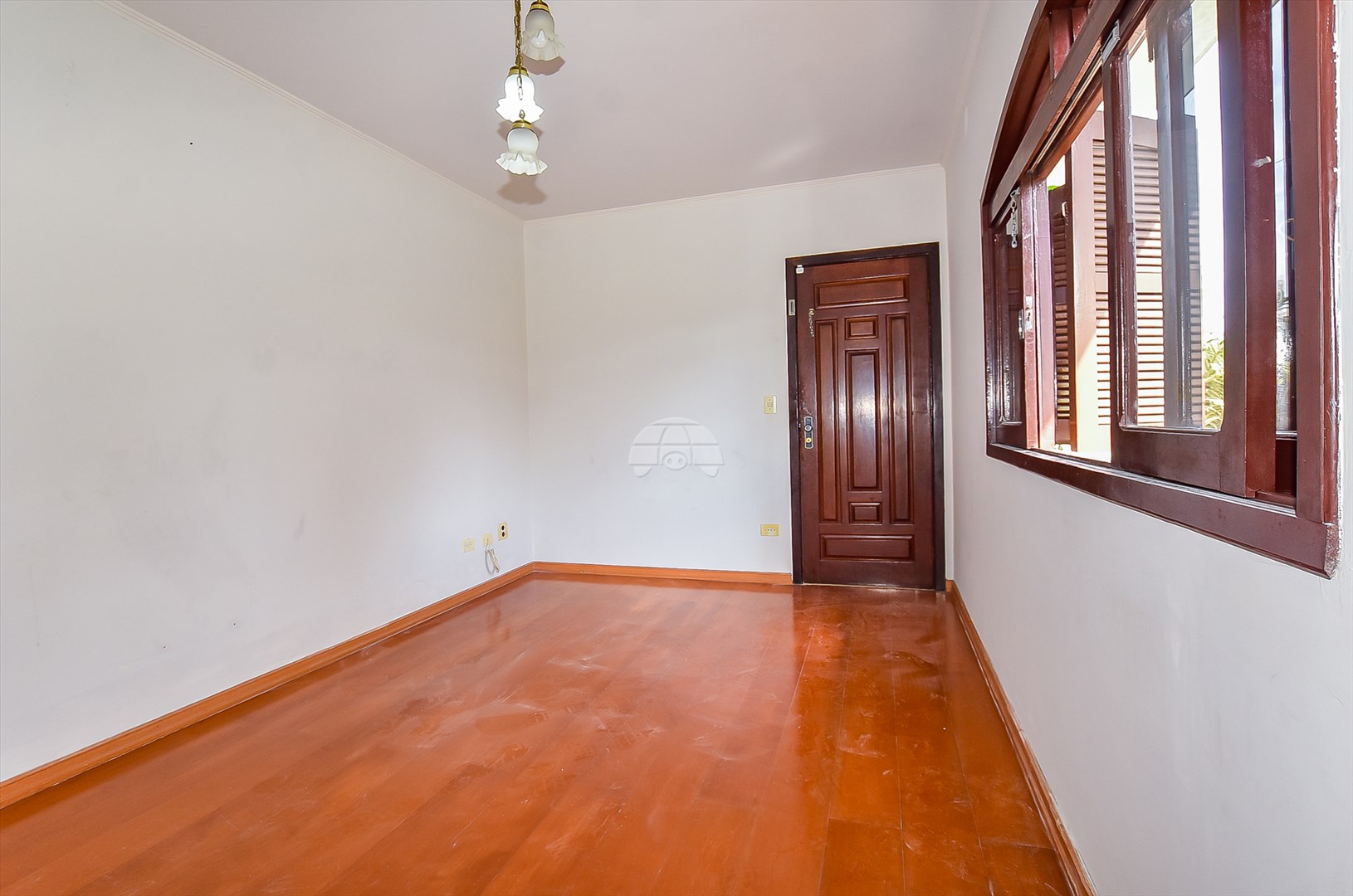 Casa à venda em Capão Raso, Curitiba — Portal Chave Fácil