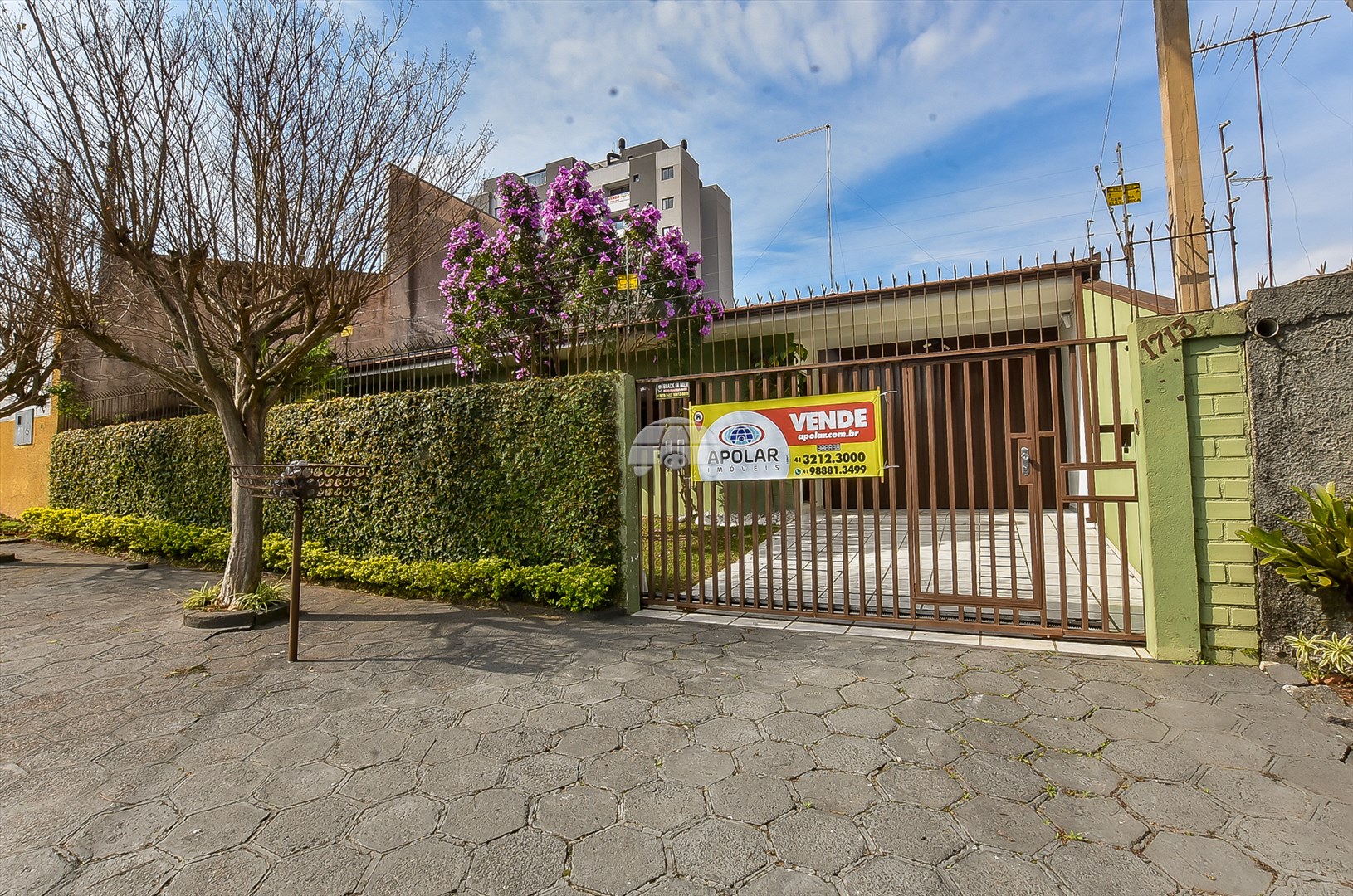 Casa à venda em Capão Raso, Curitiba — Portal Chave Fácil