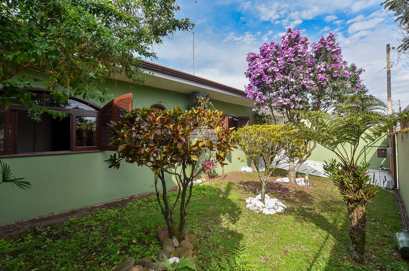 Casa à venda em Capão Raso, Curitiba — Portal Chave Fácil