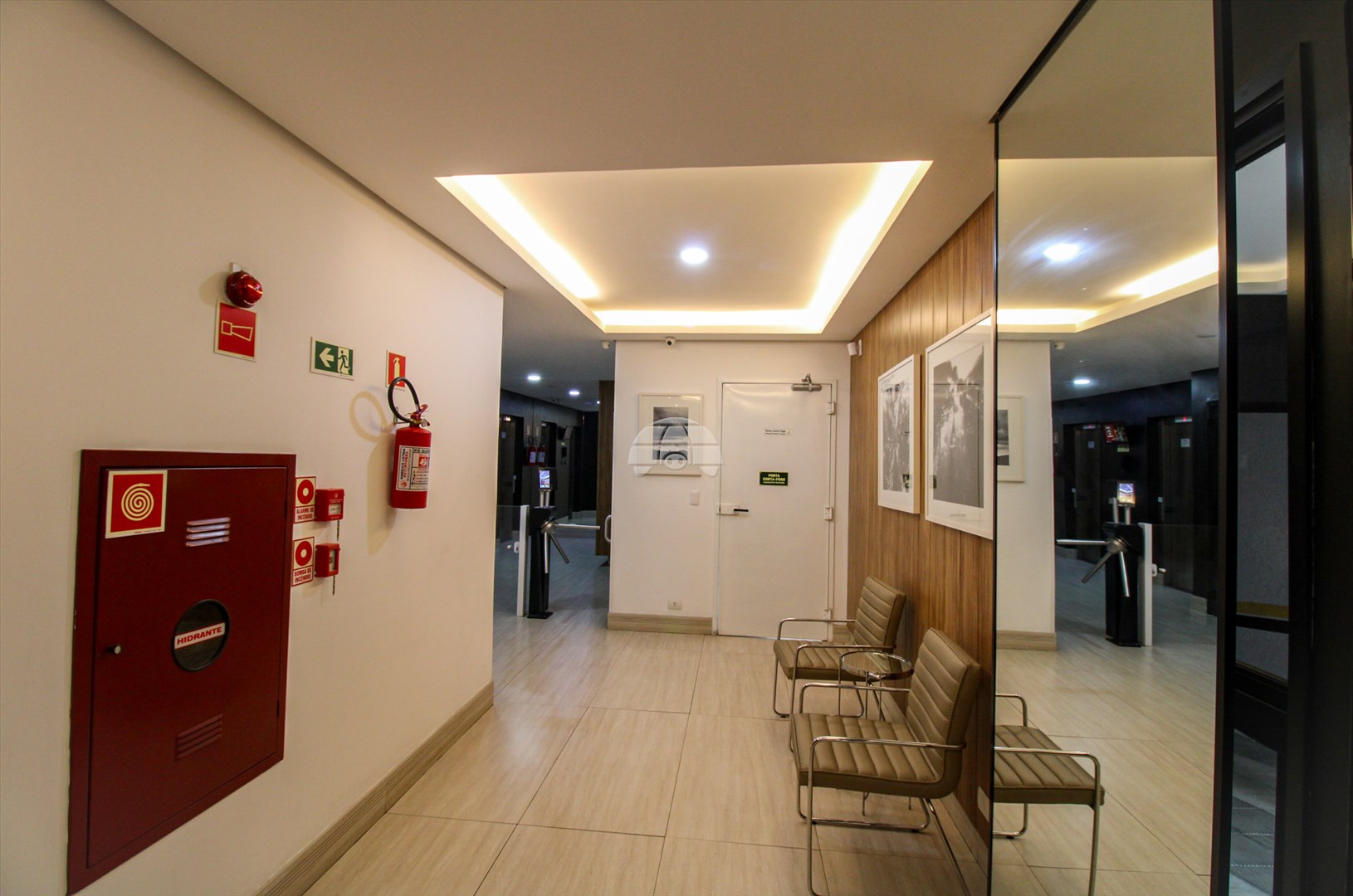 Sala Comercial para Locação no Bairro Centro ref. 108744 (8 / 10)