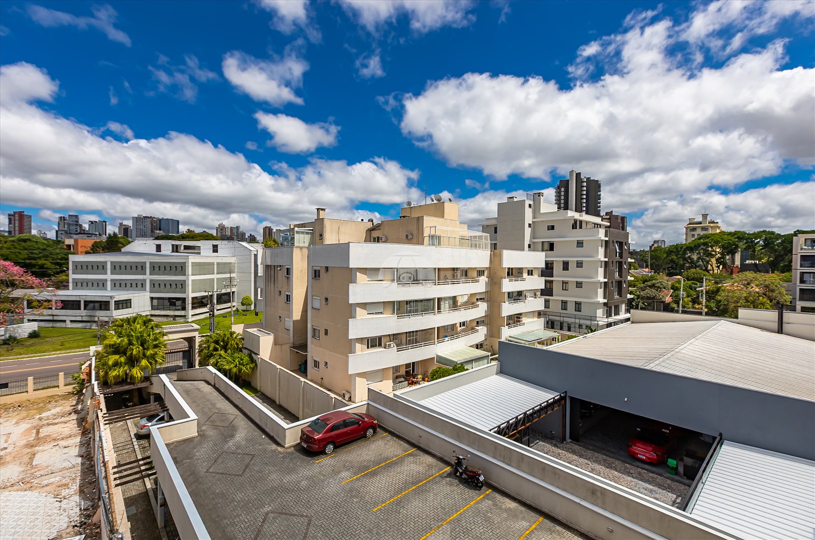Apartamento à venda em Hugo Lange, Curitiba — Imobiliária Andrade