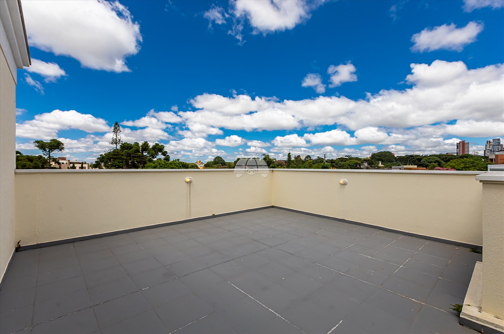 Apartamento à venda em Hugo Lange, Curitiba — Imobiliária Andrade