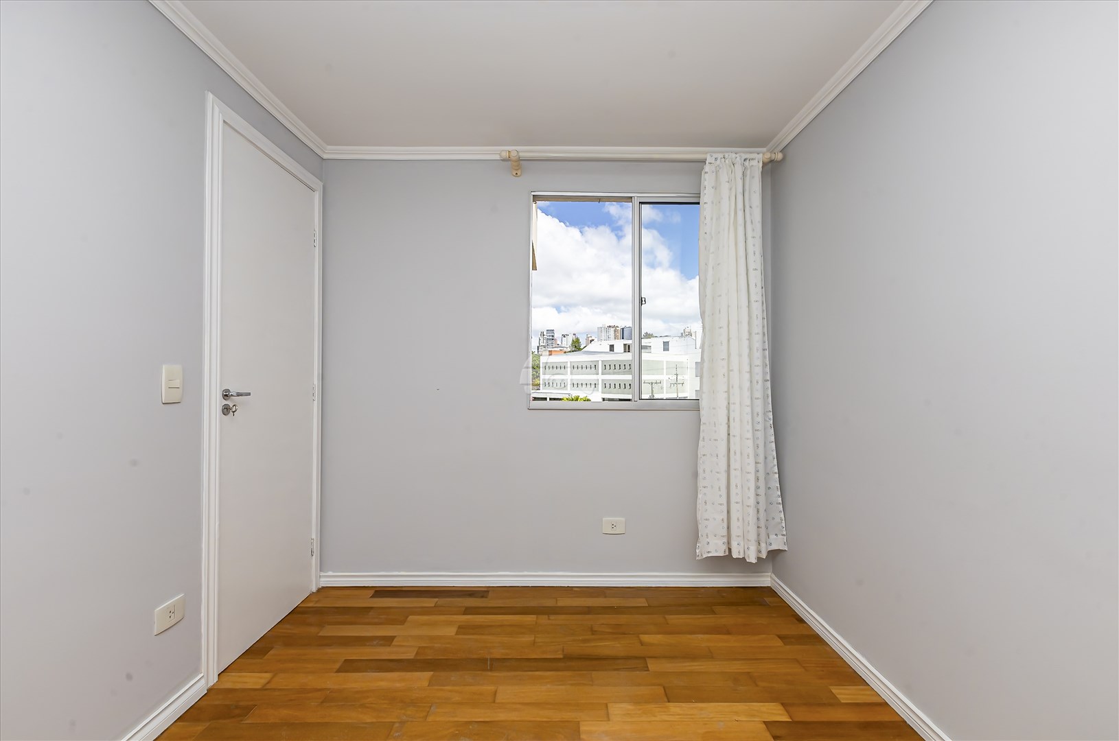 Apartamento à venda em Hugo Lange, Curitiba — Imobiliária Andrade