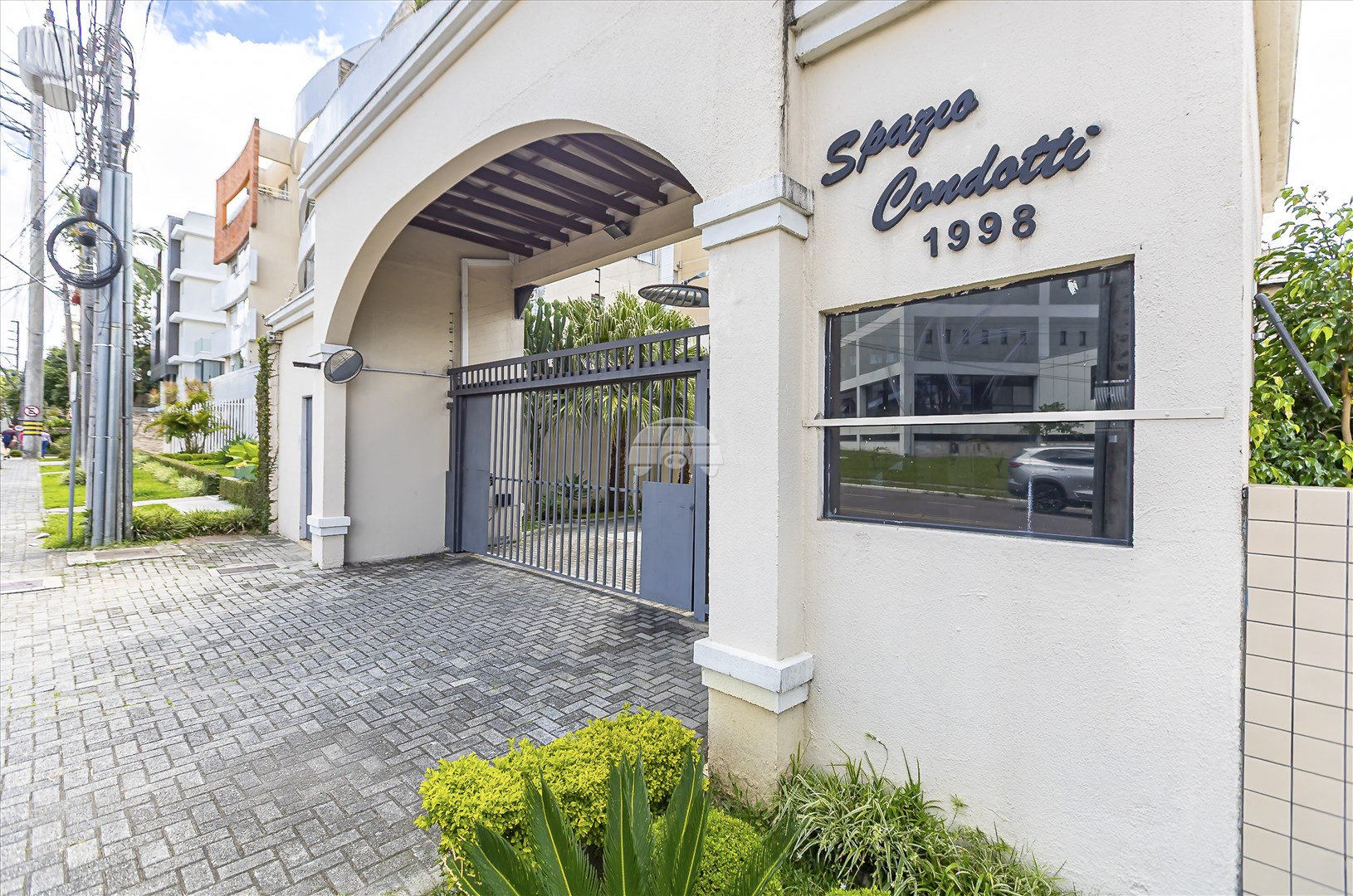 Apartamento à venda em Hugo Lange, Curitiba — Imobiliária Andrade