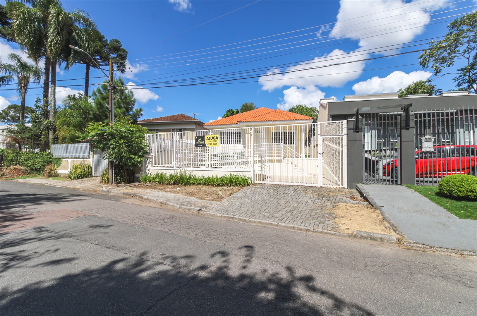 Casa para alugar em Hugo Lange, Curitiba — Portal Chave Fácil