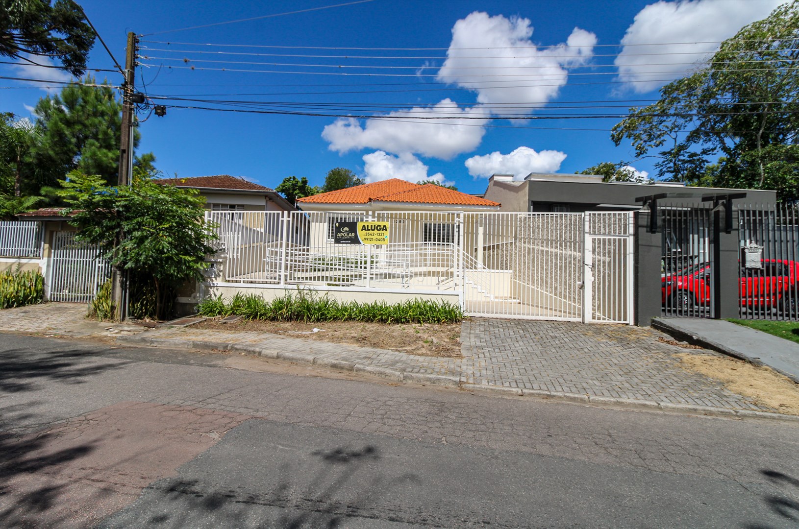 Casa para alugar em Hugo Lange, Curitiba — Portal Chave Fácil