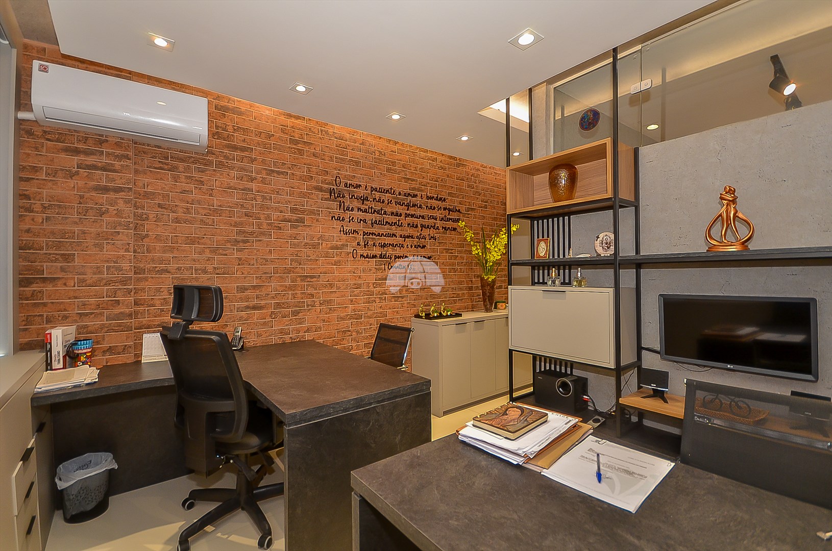 Sala/Conjunto Comercial à venda em Centro, Curitiba — Toyo Imóveis - Curitiba/PR