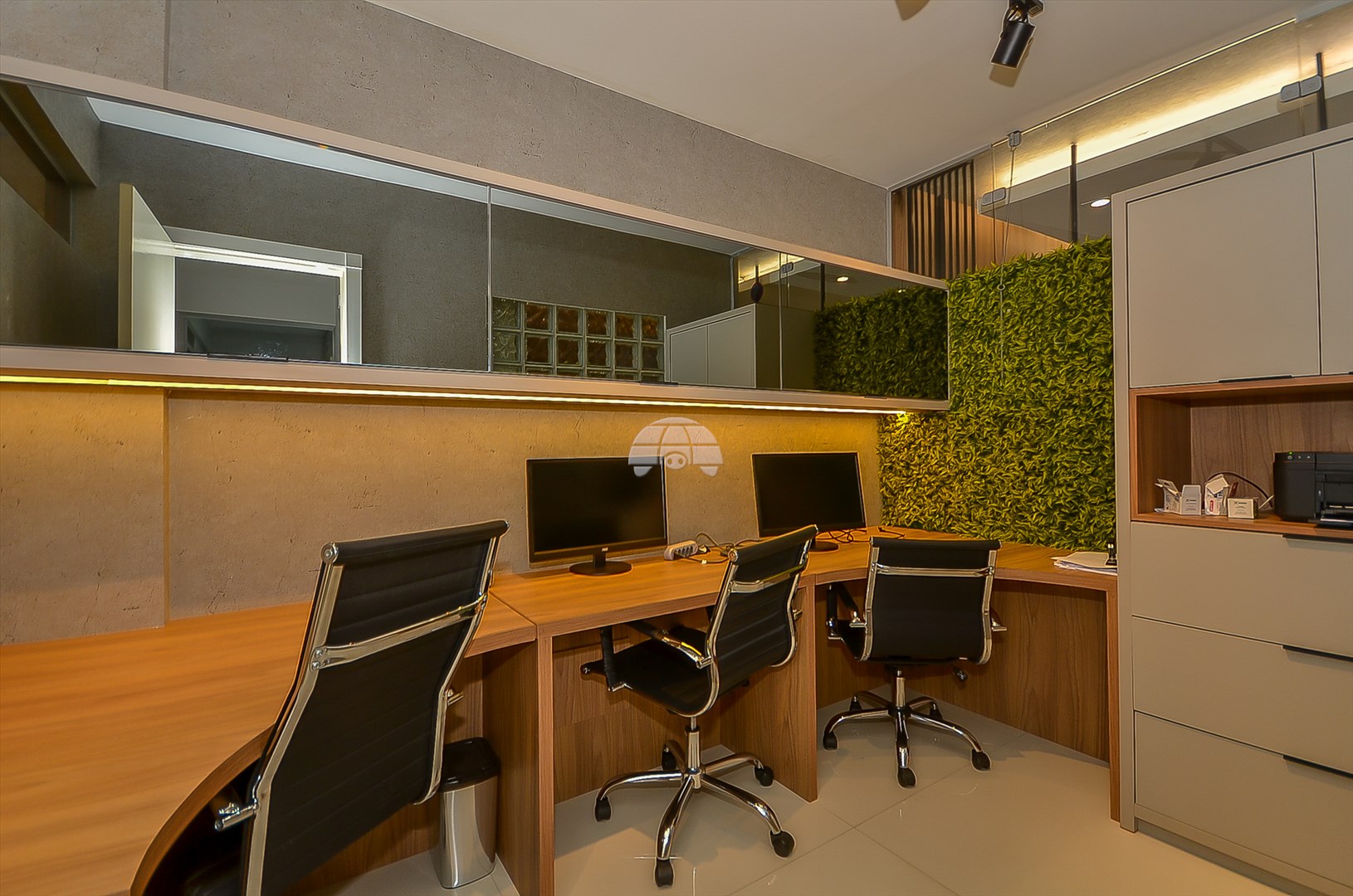 Sala/Conjunto Comercial à venda em Centro, Curitiba — Toyo Imóveis - Curitiba/PR