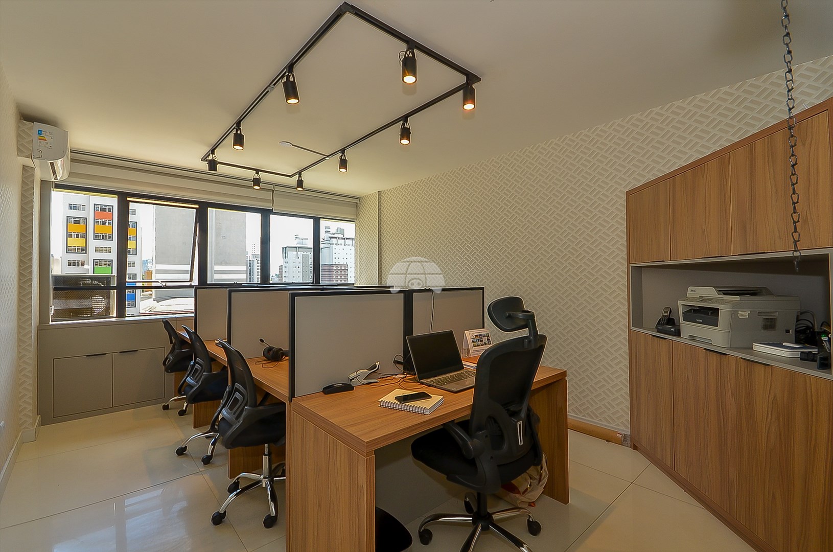 Sala/Conjunto Comercial à venda em Centro, Curitiba — Toyo Imóveis - Curitiba/PR