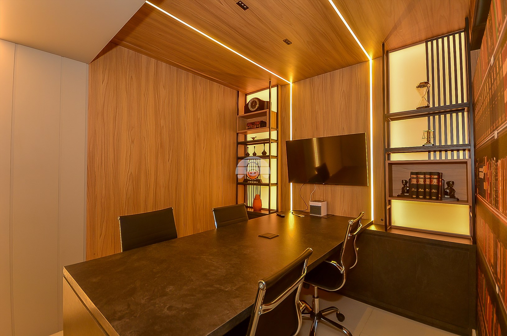 Sala/Conjunto Comercial à venda em Centro, Curitiba — Toyo Imóveis - Curitiba/PR