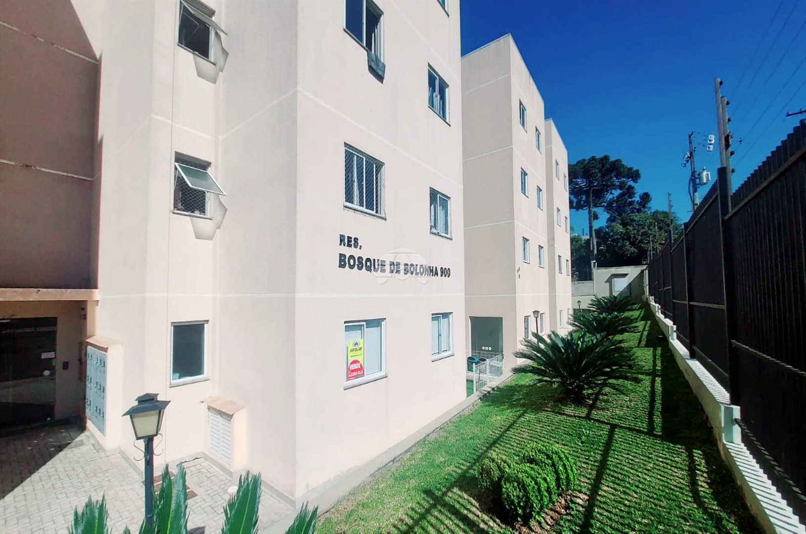 Apartamento à venda em Jardim Amélia, Pinhais — Portal Chave Fácil