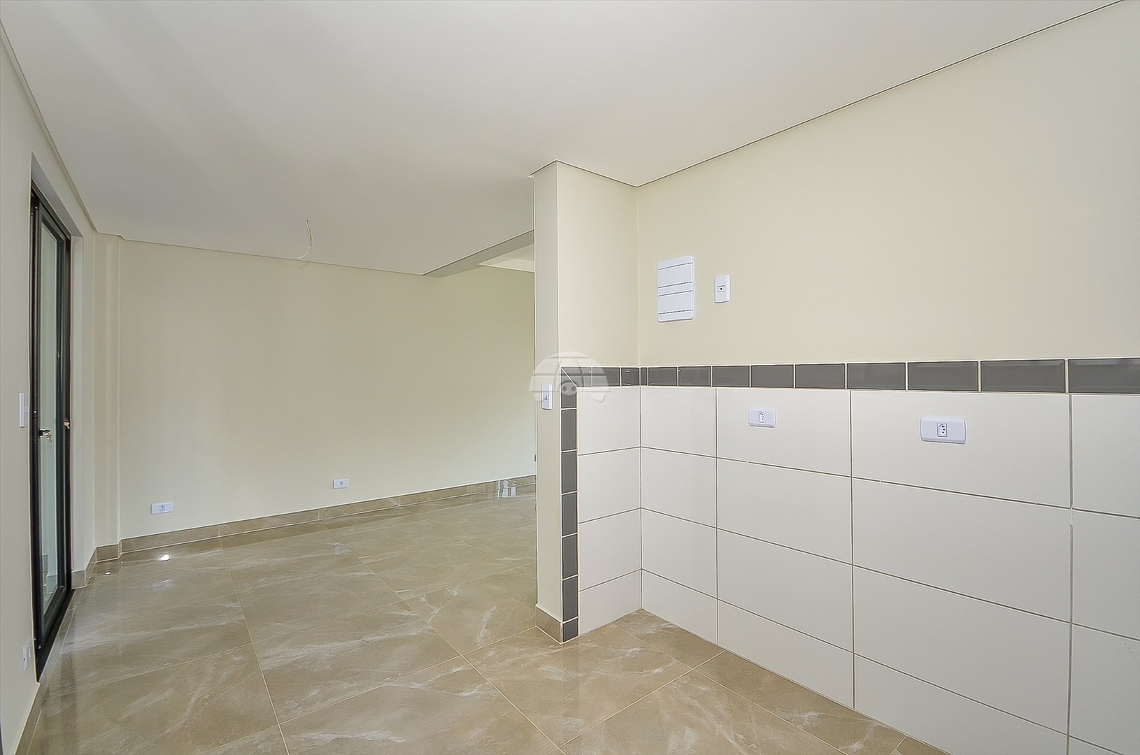 Casa à venda em Santa Cândida, Curitiba — Galvão Vendas - Imóveis a venda em Curitiba