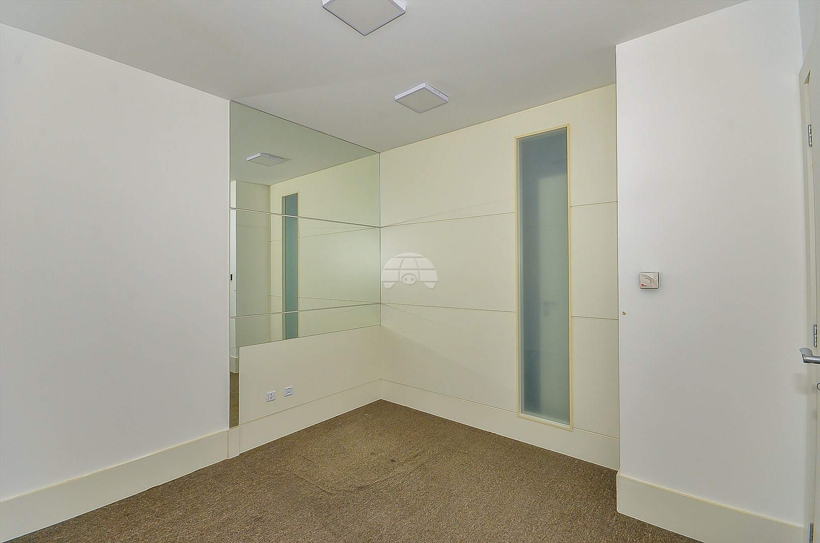 Sala/Conjunto Comercial à venda em Centro, Curitiba — Toyo Imóveis - Curitiba/PR