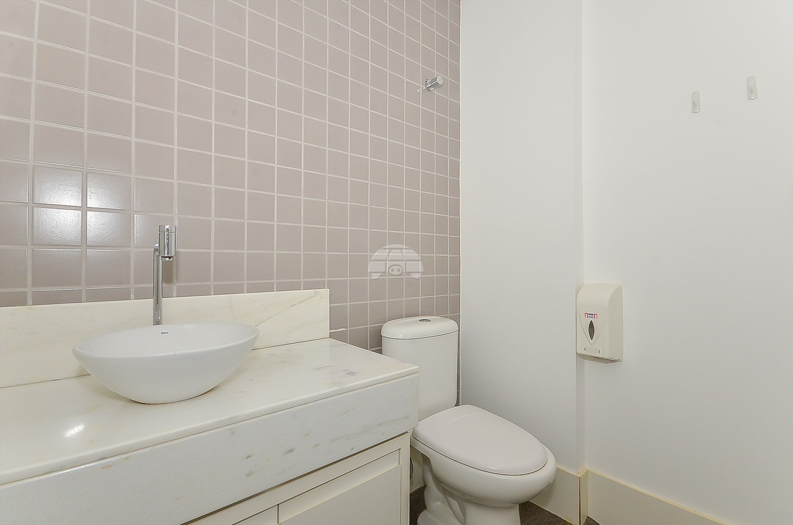 Sala/Conjunto Comercial à venda em Centro, Curitiba — Toyo Imóveis - Curitiba/PR