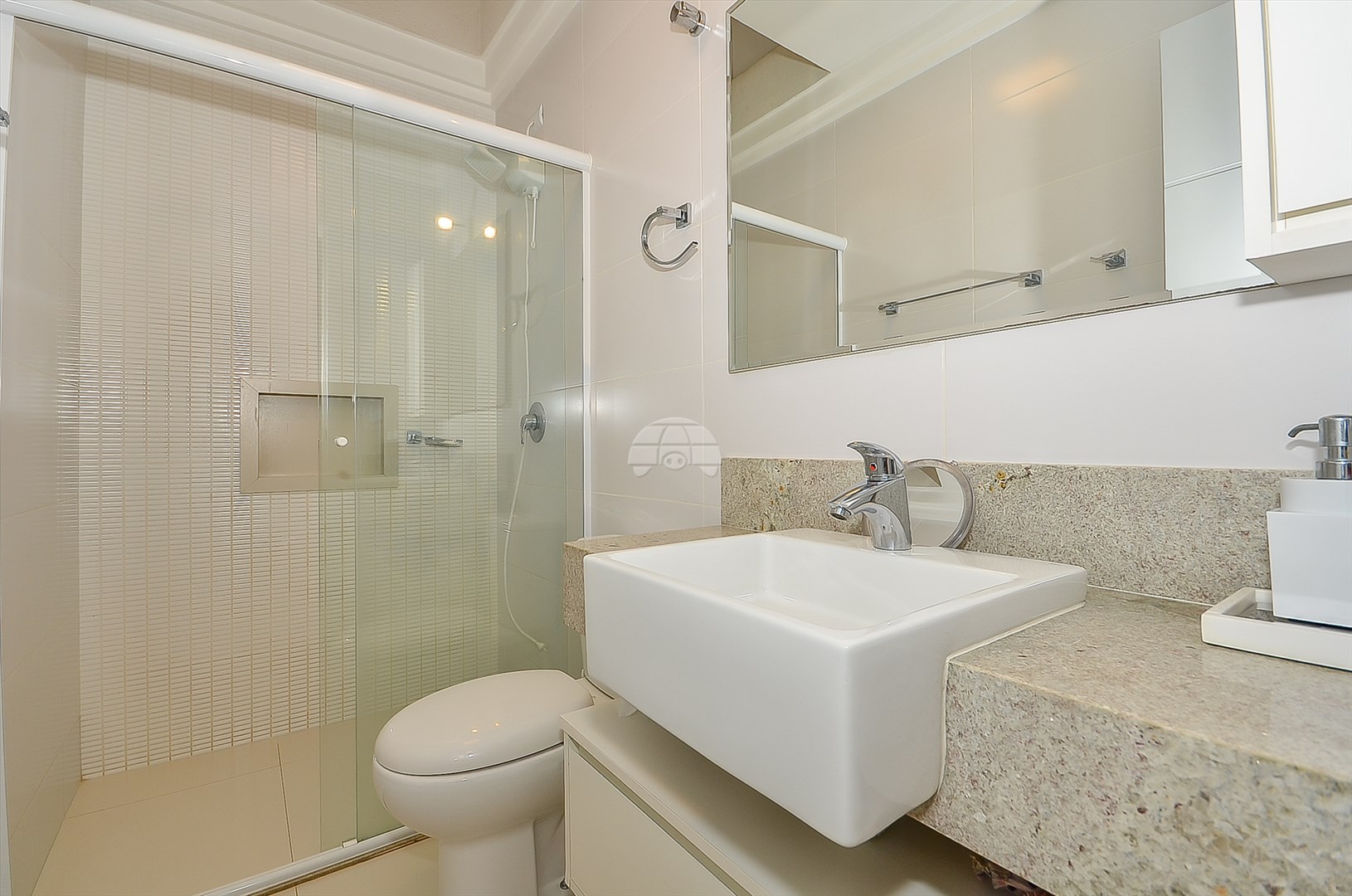 Casa para alugar em Pilarzinho, Curitiba — MAFI ADMINISTRADORA DE IMOVEIS LTDA