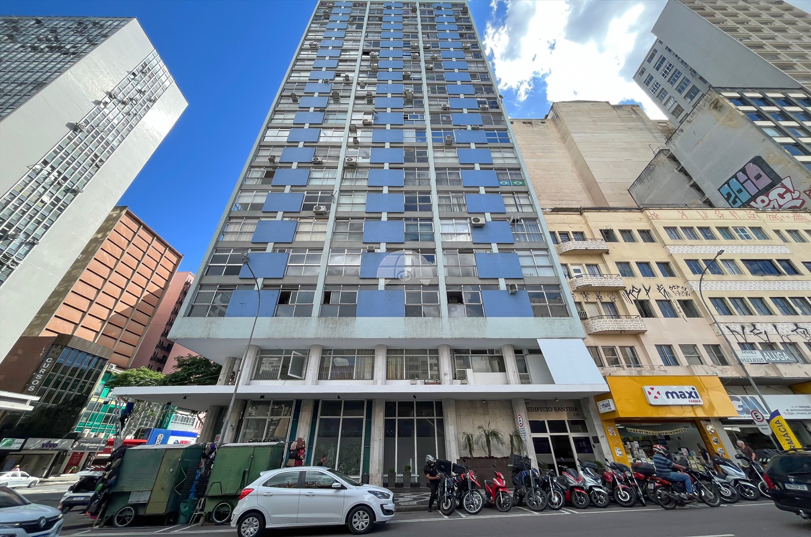 Sala/Conjunto Comercial para alugar em Centro, Curitiba — Portal Chave Fácil