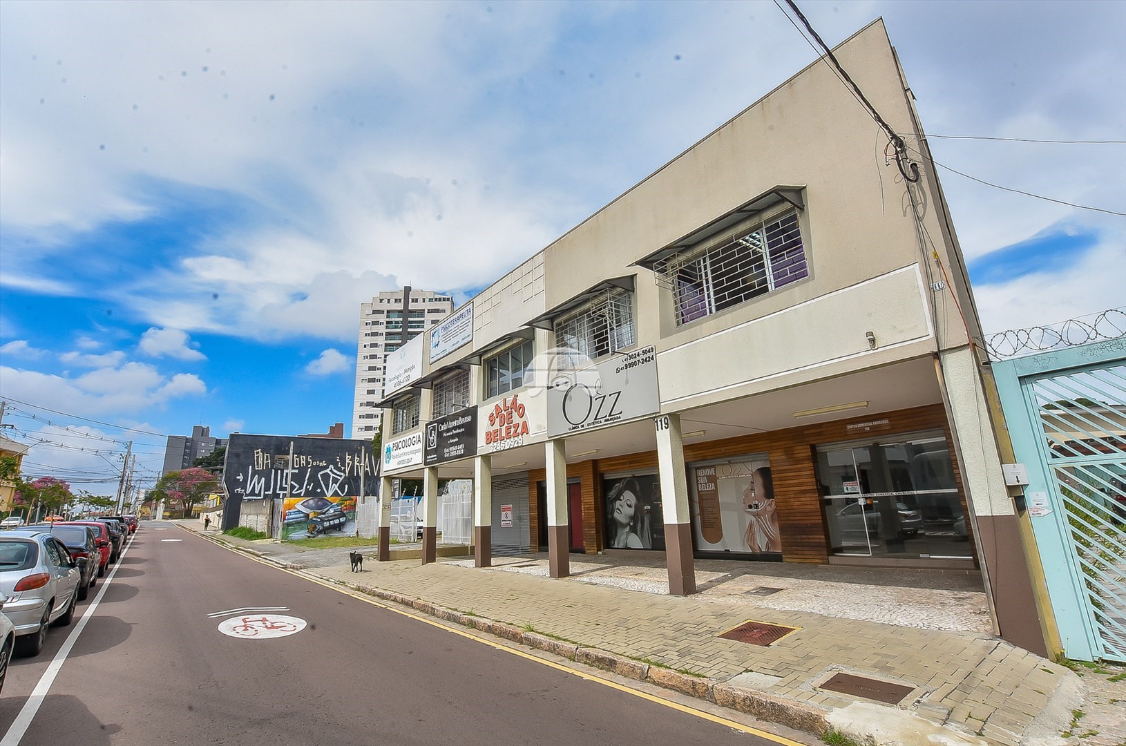 Sala/Conjunto Comercial à venda em Capão Raso, Curitiba — Portal Chave Fácil