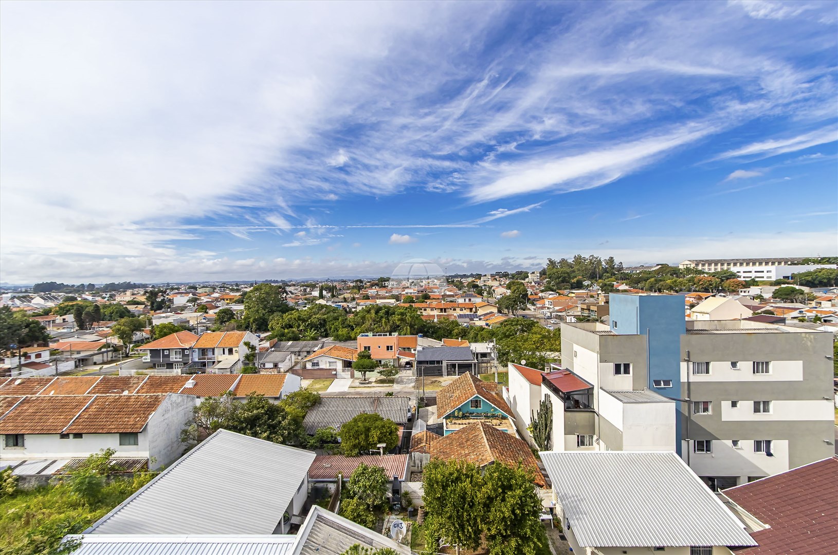 Apartamento à venda em Cajuru, Curitiba — UNA