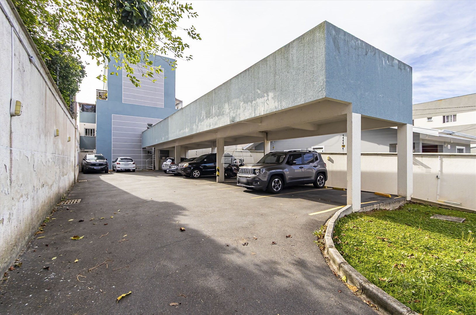 Apartamento à venda em Cajuru, Curitiba — UNA