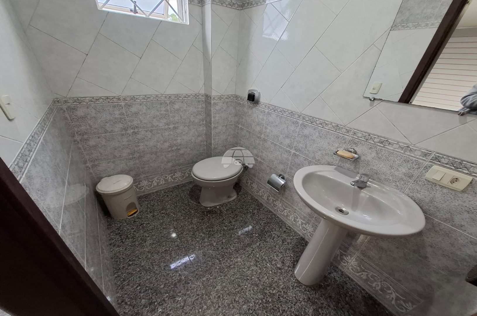 Sala/Conjunto Comercial para alugar em Centro, Colombo — Portal Chave Fácil