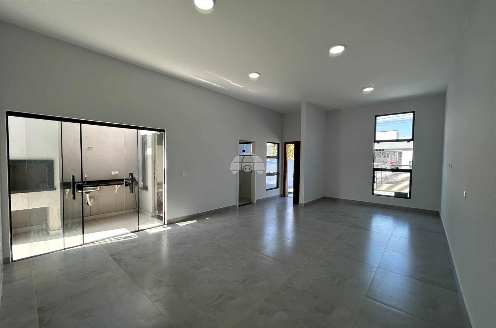Casa à venda em Balneário Brandalize, Itapoá — Portal Chave Fácil